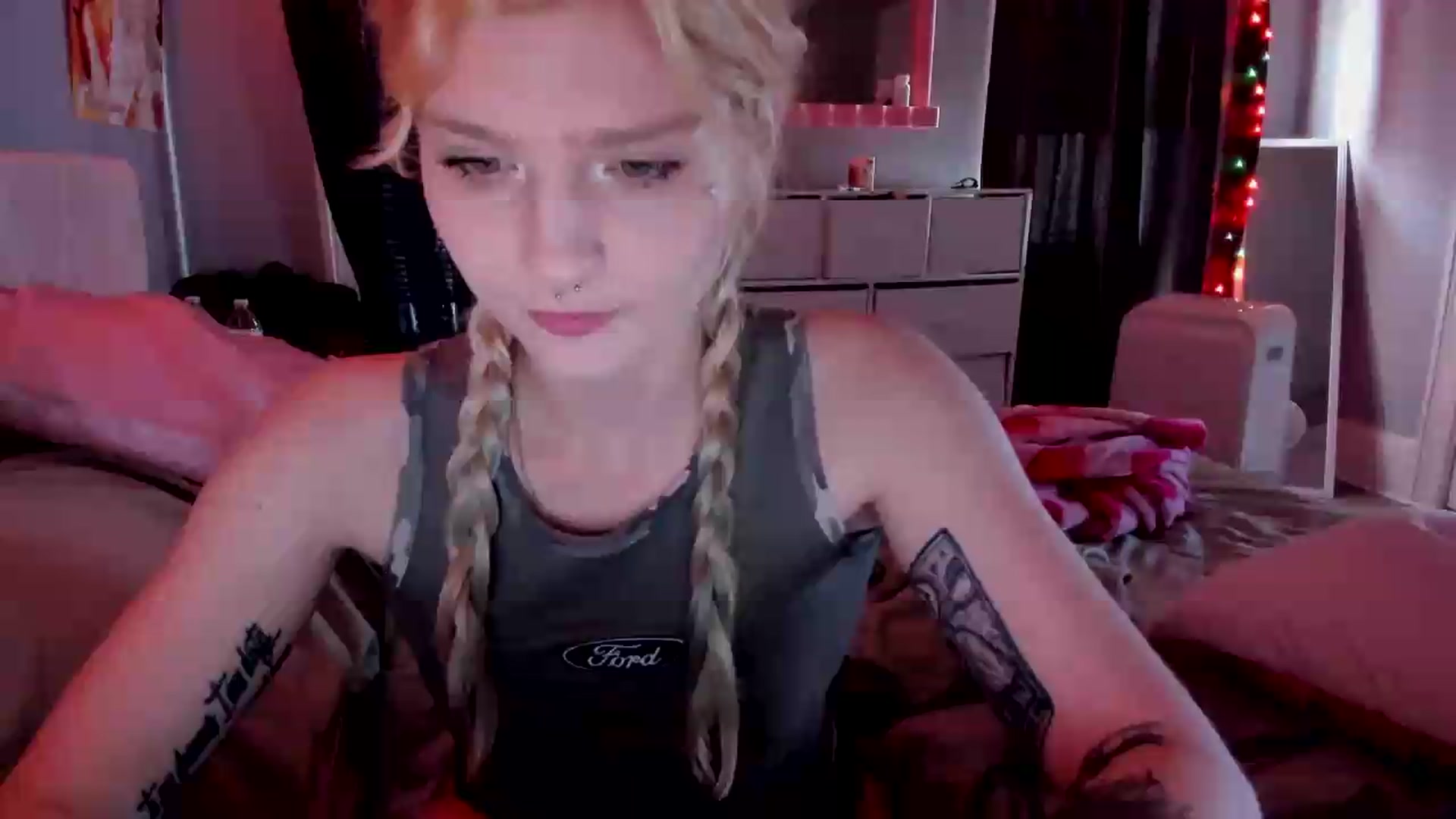 Gallery image thumbnail from DuckChan0's myfreecams stream on, 05/14/2026, 15:30 image 1 of 20