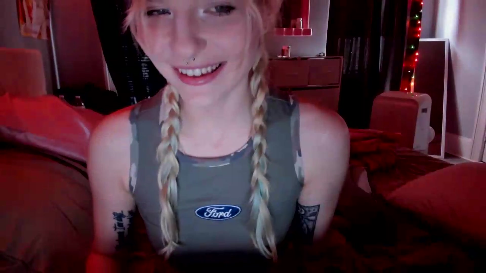 Gallery image thumbnail from DuckChan0's myfreecams stream on, 05/14/2026, 15:30 image 3 of 20