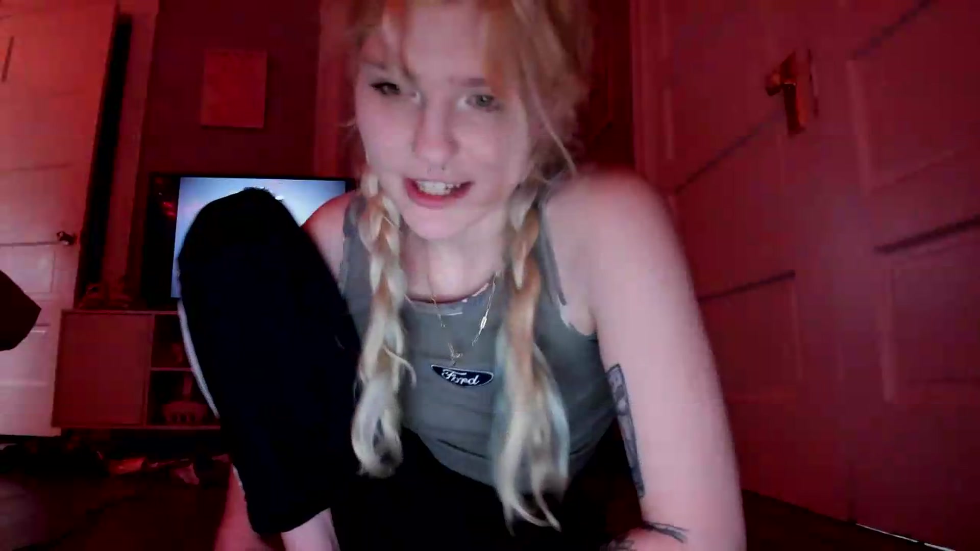 Gallery image thumbnail from DuckChan0's myfreecams stream on, 05/14/2026, 16:39 image 7 of 20