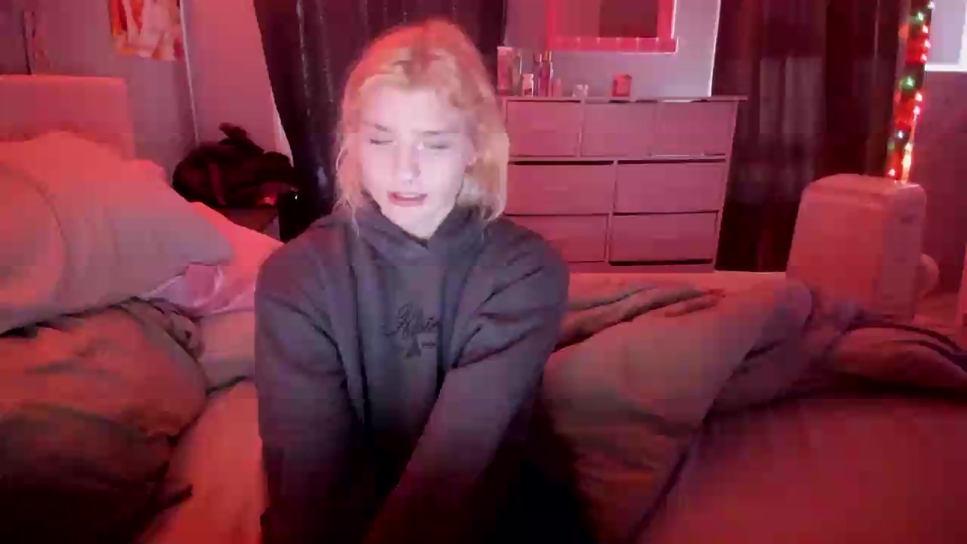 Gallery image thumbnail from DuckChan0's myfreecams stream on, 05/15/2026, 17:12 image 1 of 20