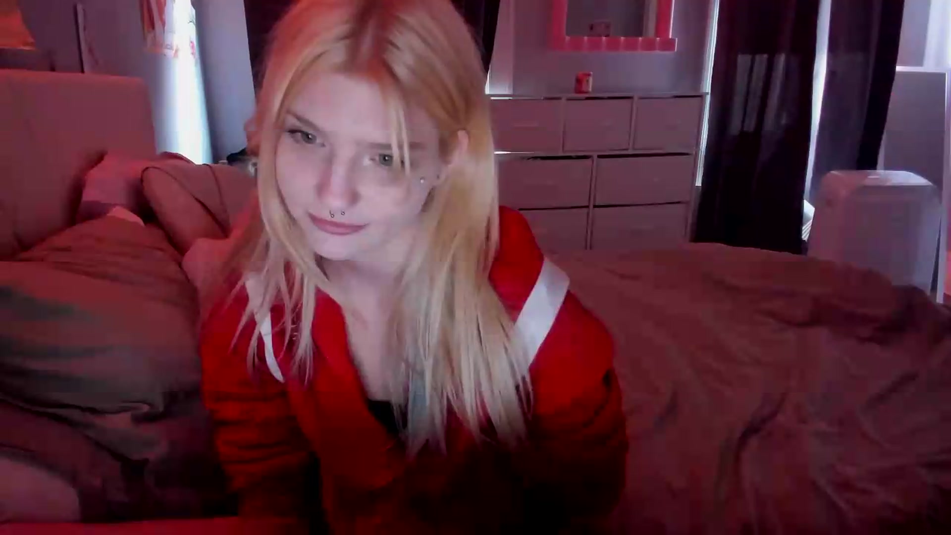 Gallery image thumbnail from DuckChan0's myfreecams stream on, 05/18/2026, 17:01 image 5 of 20