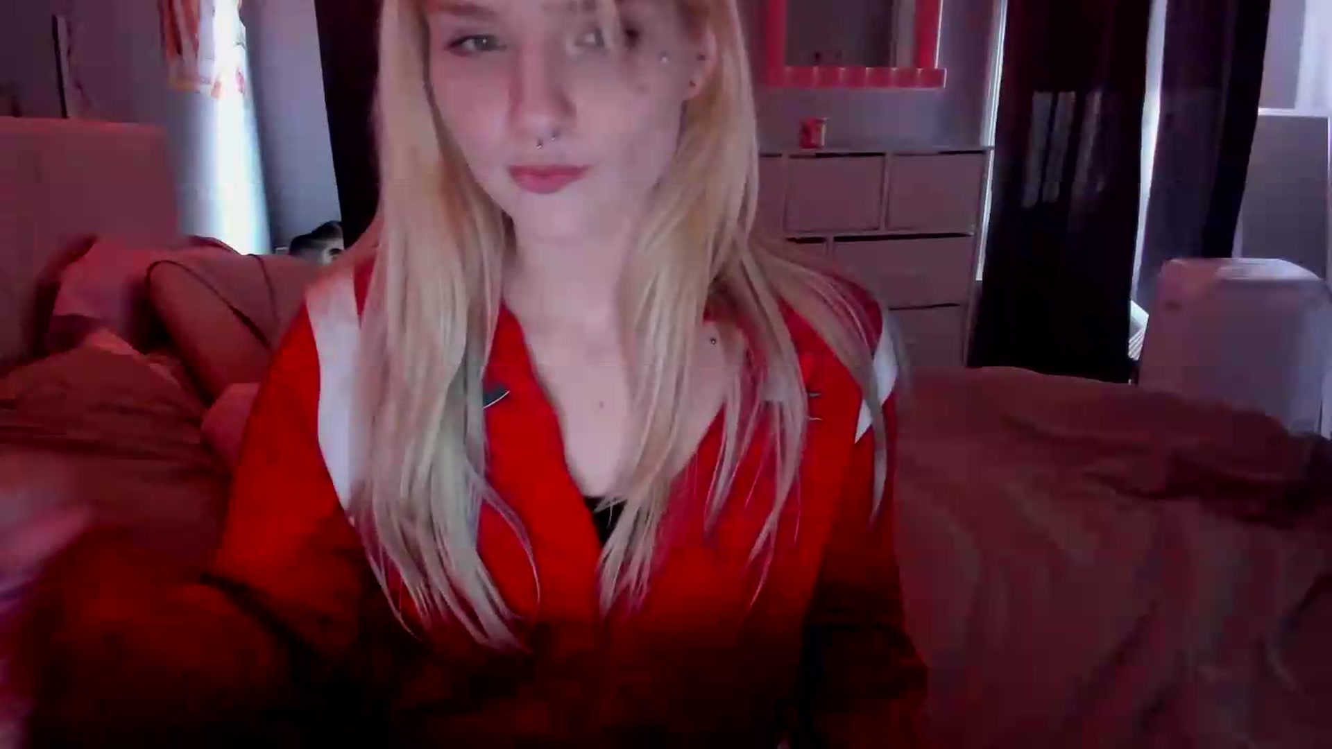 Gallery image thumbnail from DuckChan0's myfreecams stream on, 05/18/2026, 17:01 image 11 of 20