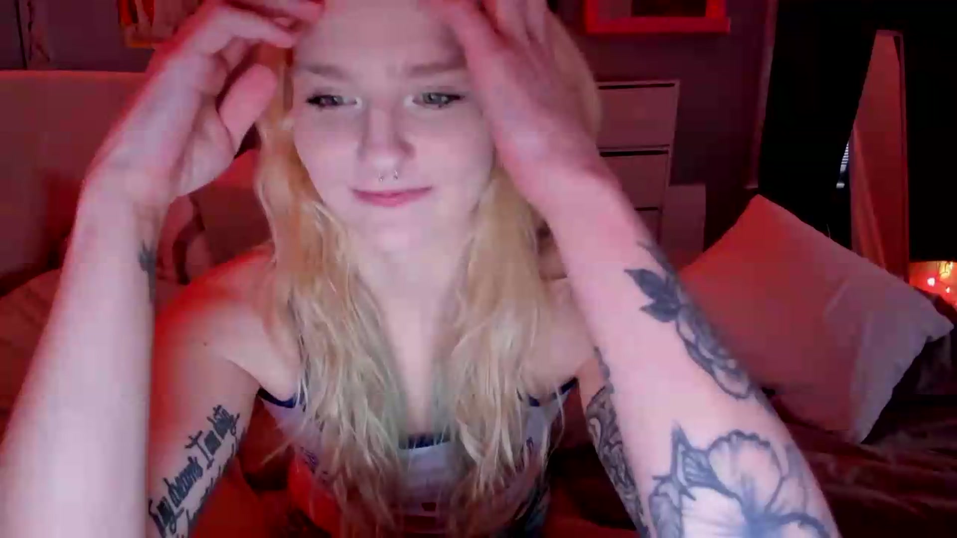 Gallery image thumbnail from DuckChan0's myfreecams stream on, 05/22/2026, 23:49 image 4 of 20