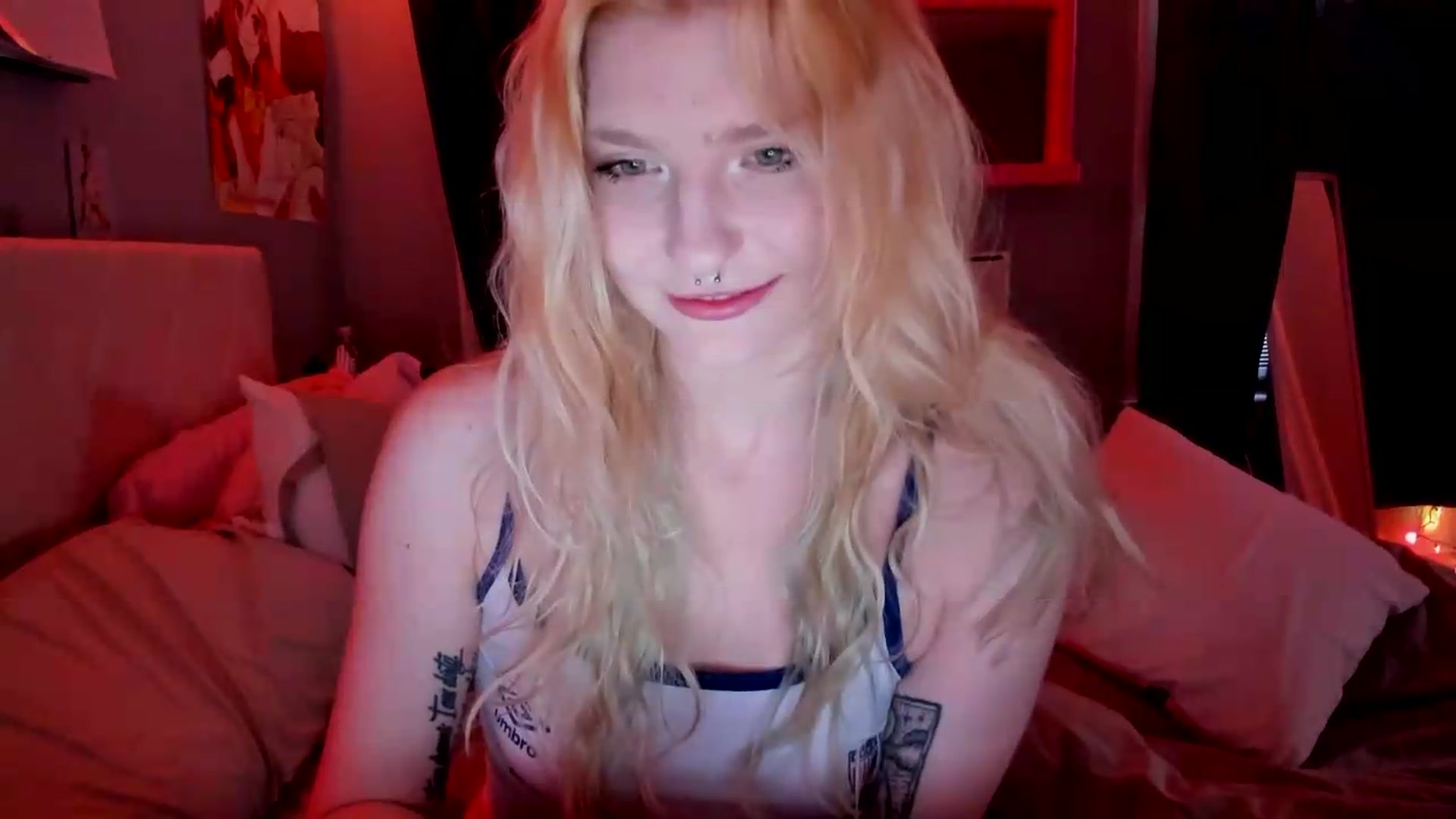 Gallery image thumbnail from DuckChan0's myfreecams stream on, 05/22/2026, 23:49 image 9 of 20