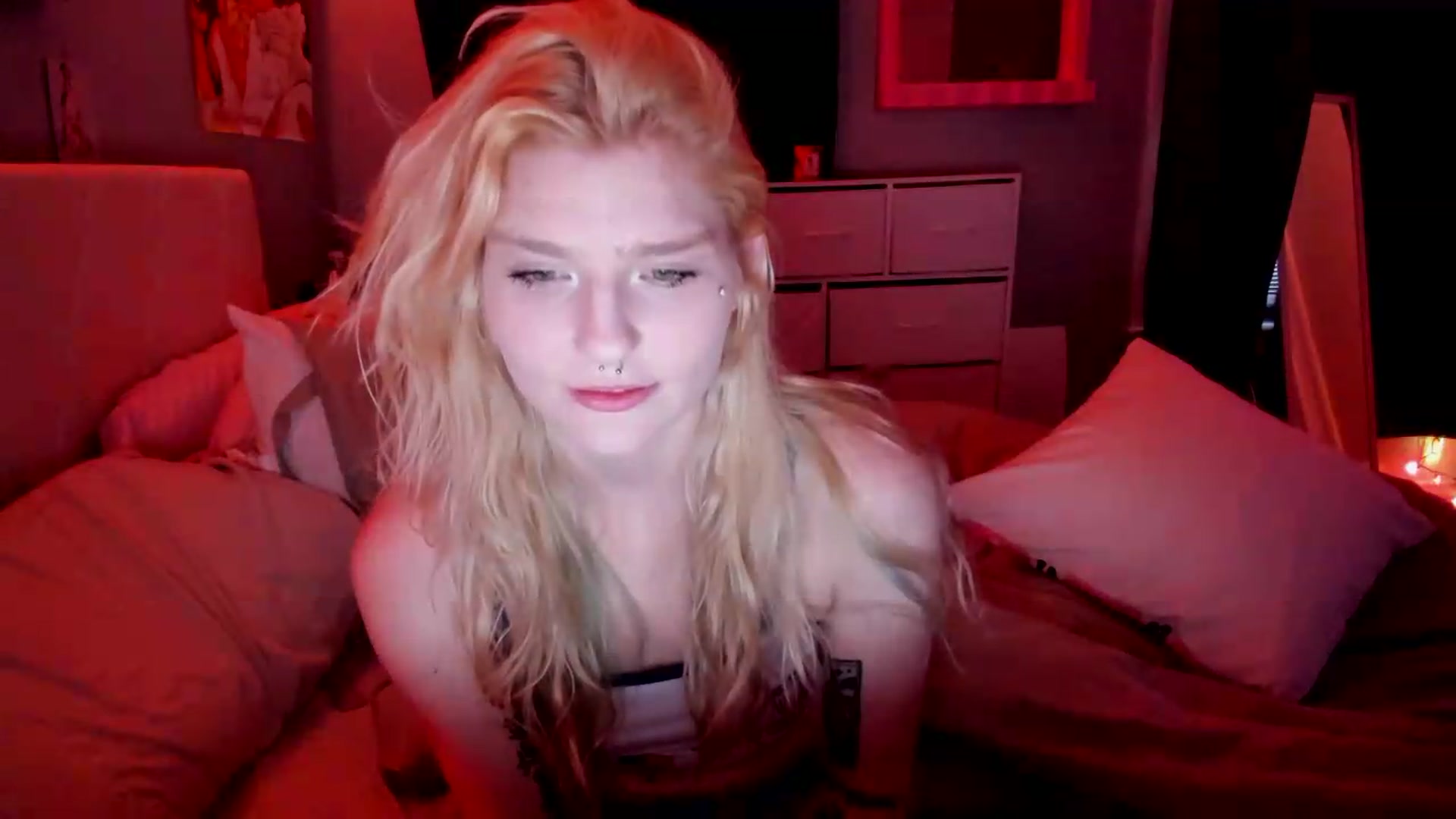 Gallery image thumbnail from DuckChan0's myfreecams stream on, 05/22/2026, 23:49 image 14 of 20
