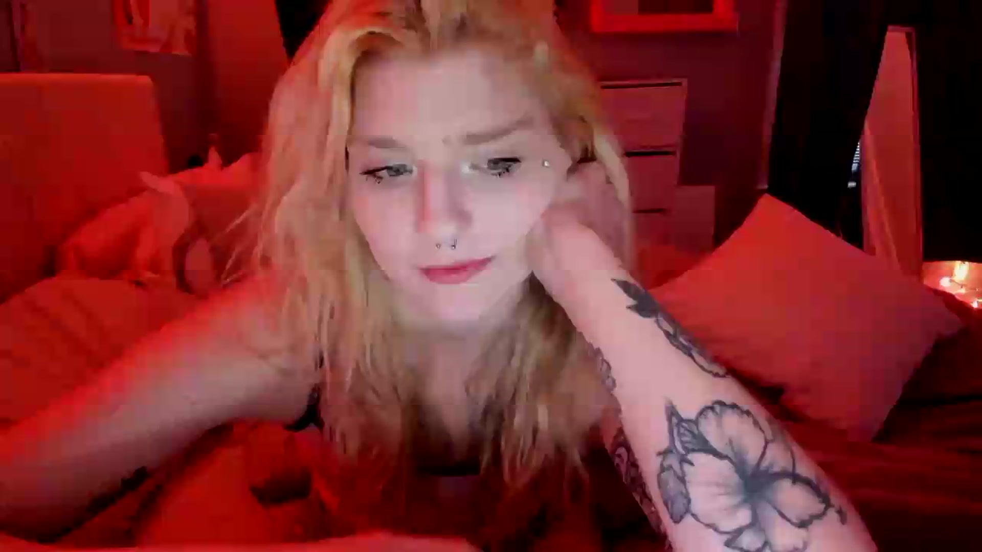 Gallery image thumbnail from DuckChan0's myfreecams stream on, 05/22/2026, 23:49 image 15 of 20