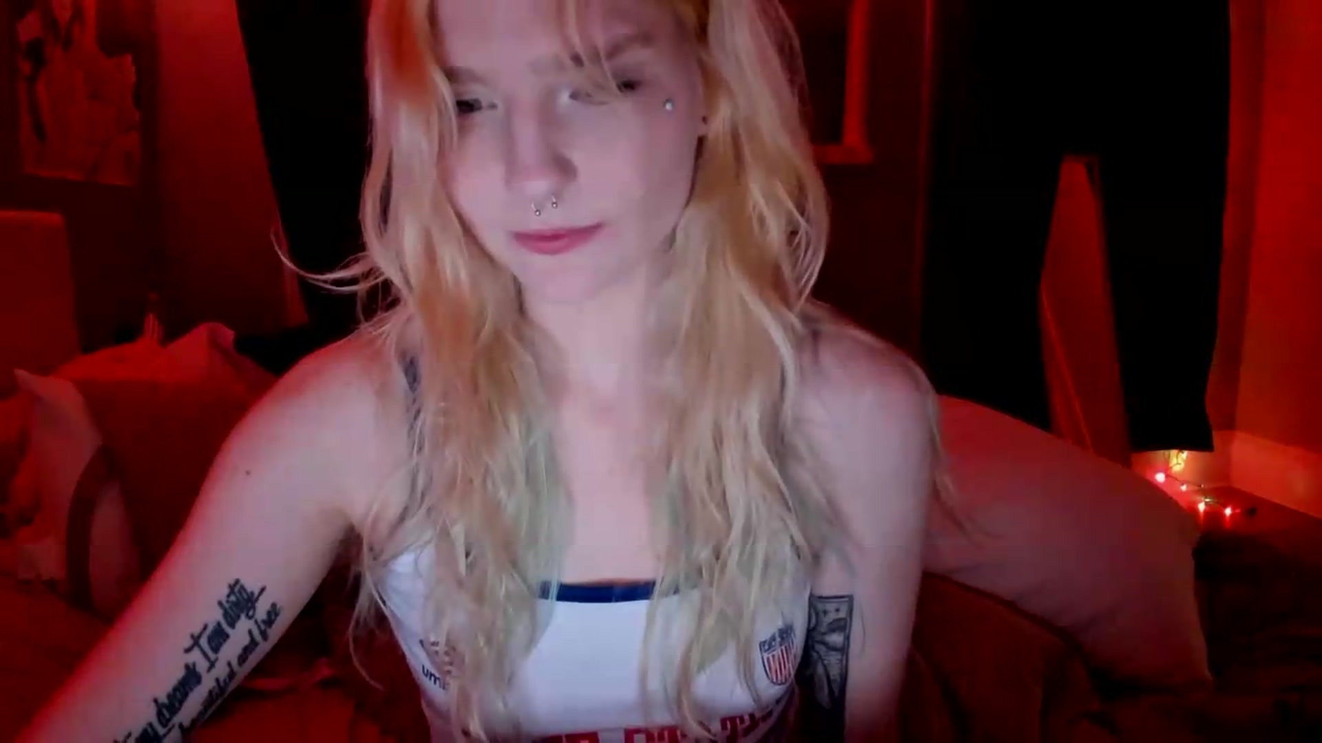 Gallery image thumbnail from DuckChan0's myfreecams stream on, 05/23/2026, 01:23 image 12 of 20
