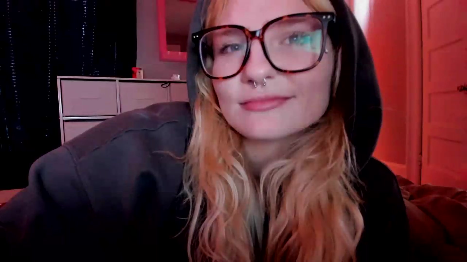 Gallery image thumbnail from DuckChan0's myfreecams stream on, 05/27/2026, 17:59 image 3 of 20