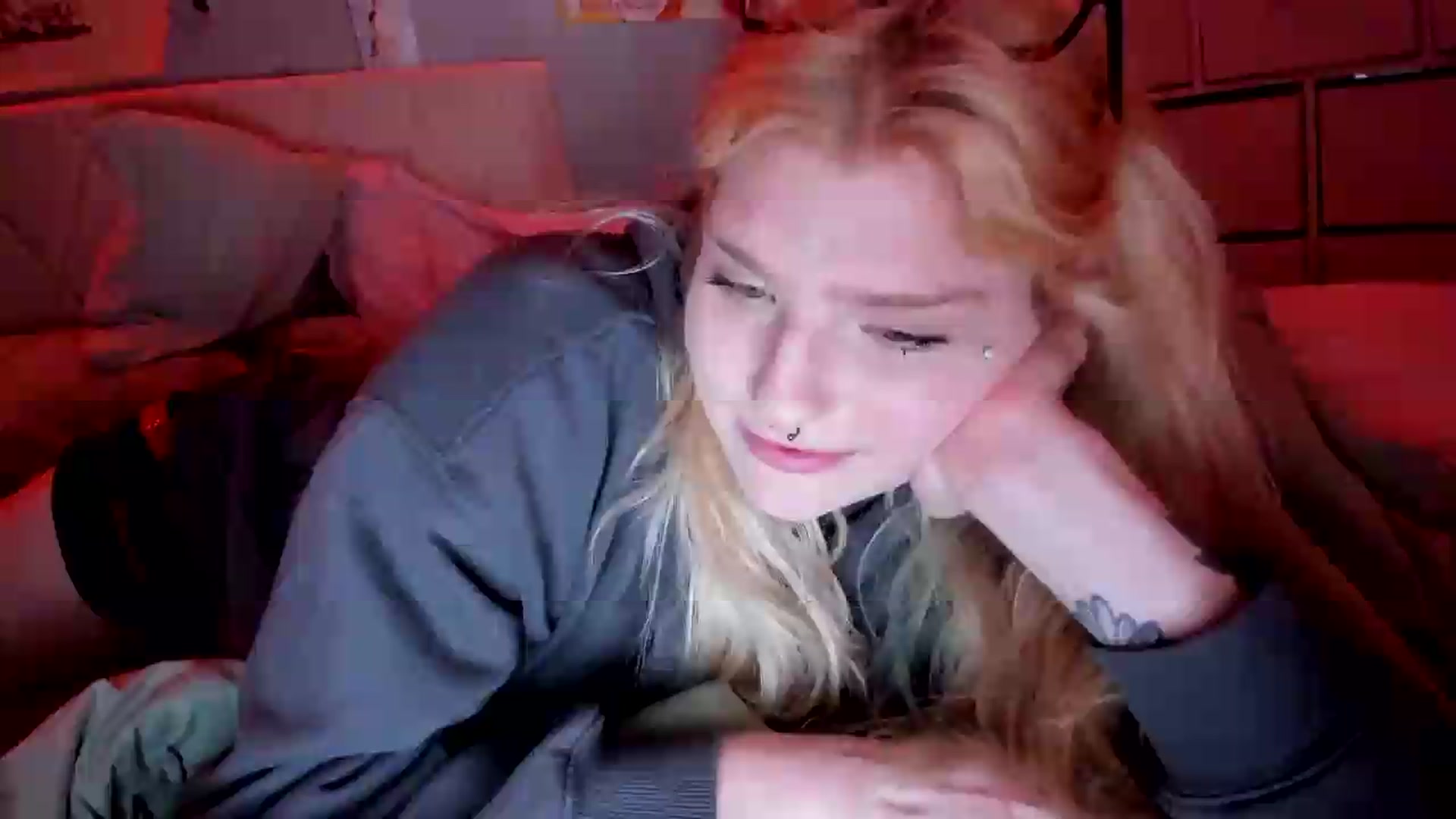 Gallery image thumbnail from DuckChan0's myfreecams stream on, 05/27/2026, 17:59 image 7 of 20