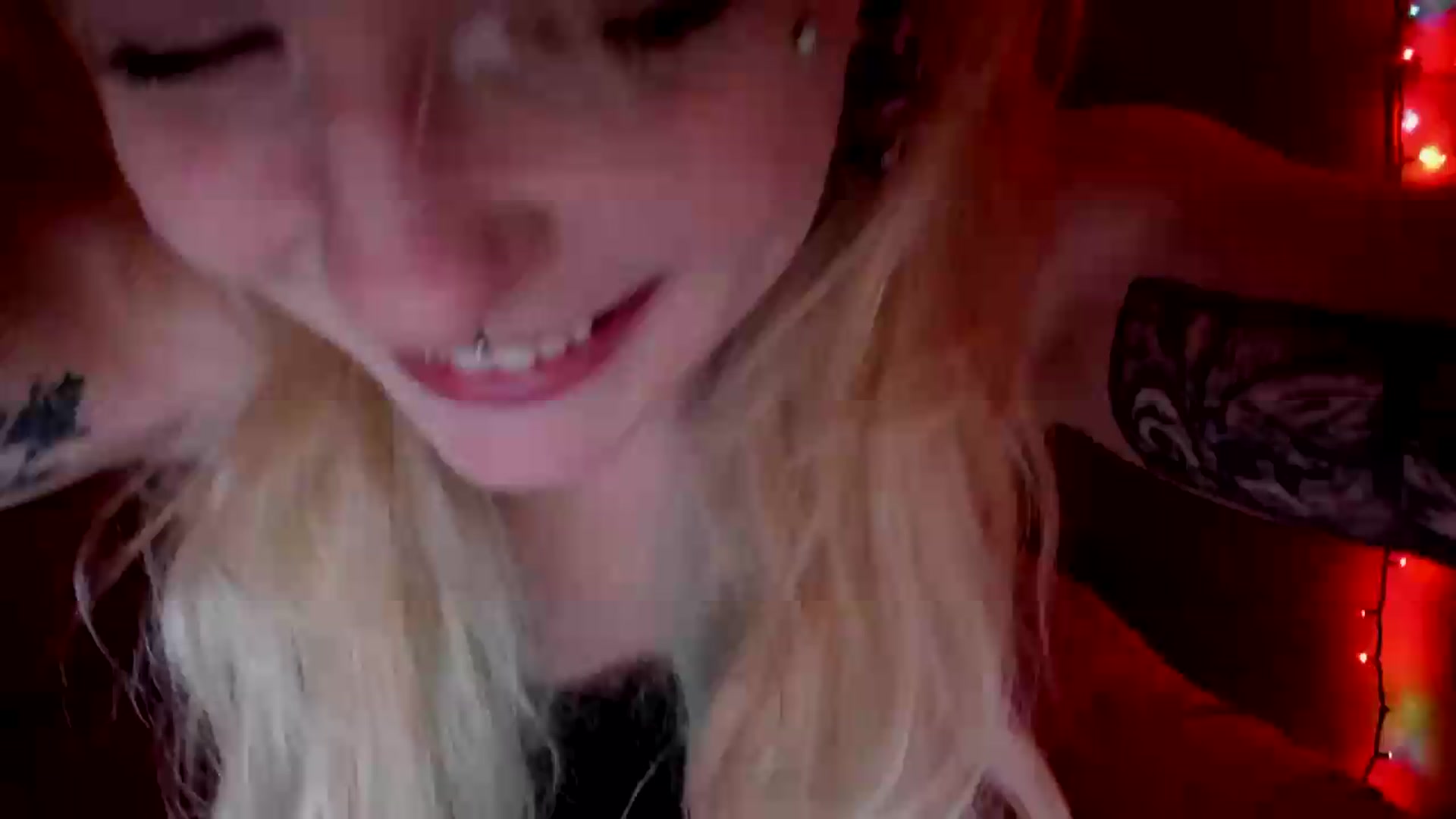 Gallery image thumbnail from DuckChan0's myfreecams stream on, 05/29/2026, 16:49 image 12 of 20