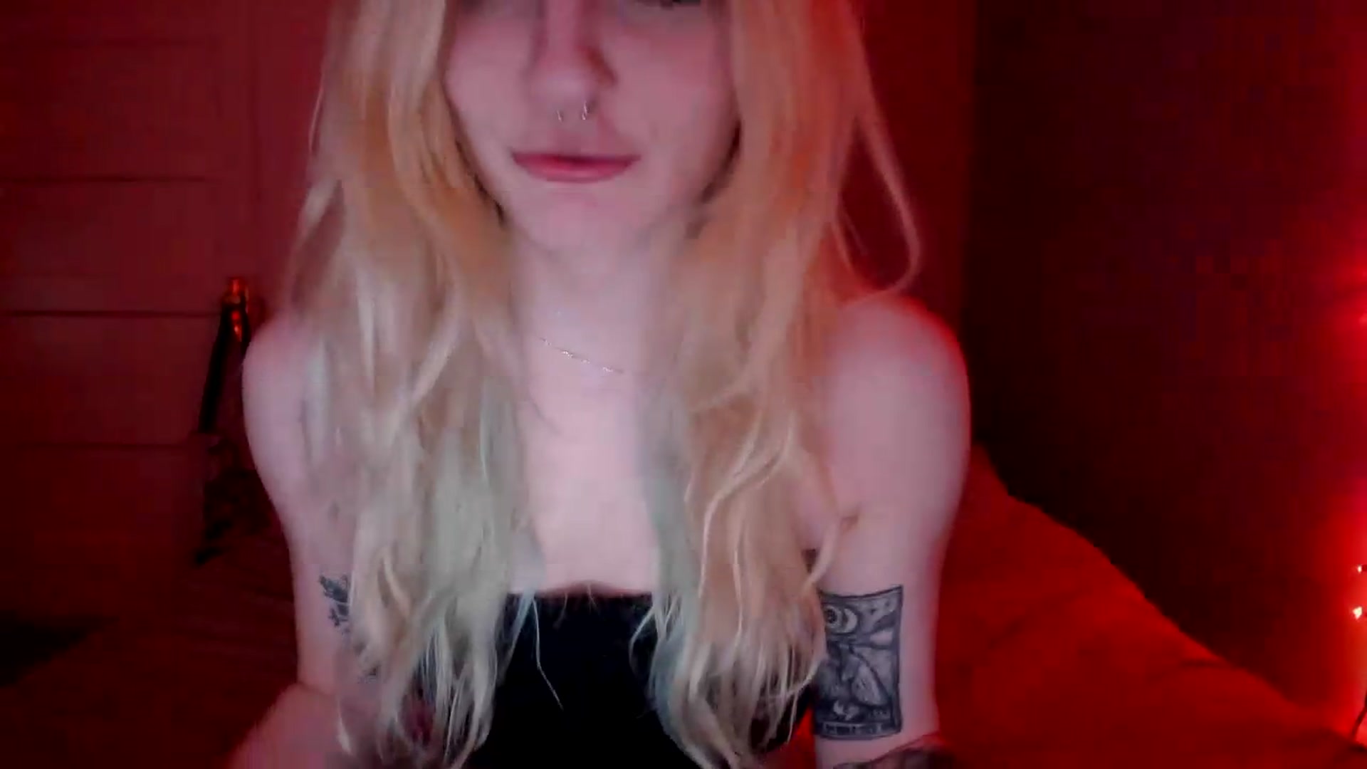 Gallery image thumbnail from DuckChan0's myfreecams stream on, 05/29/2026, 16:49 image 14 of 20