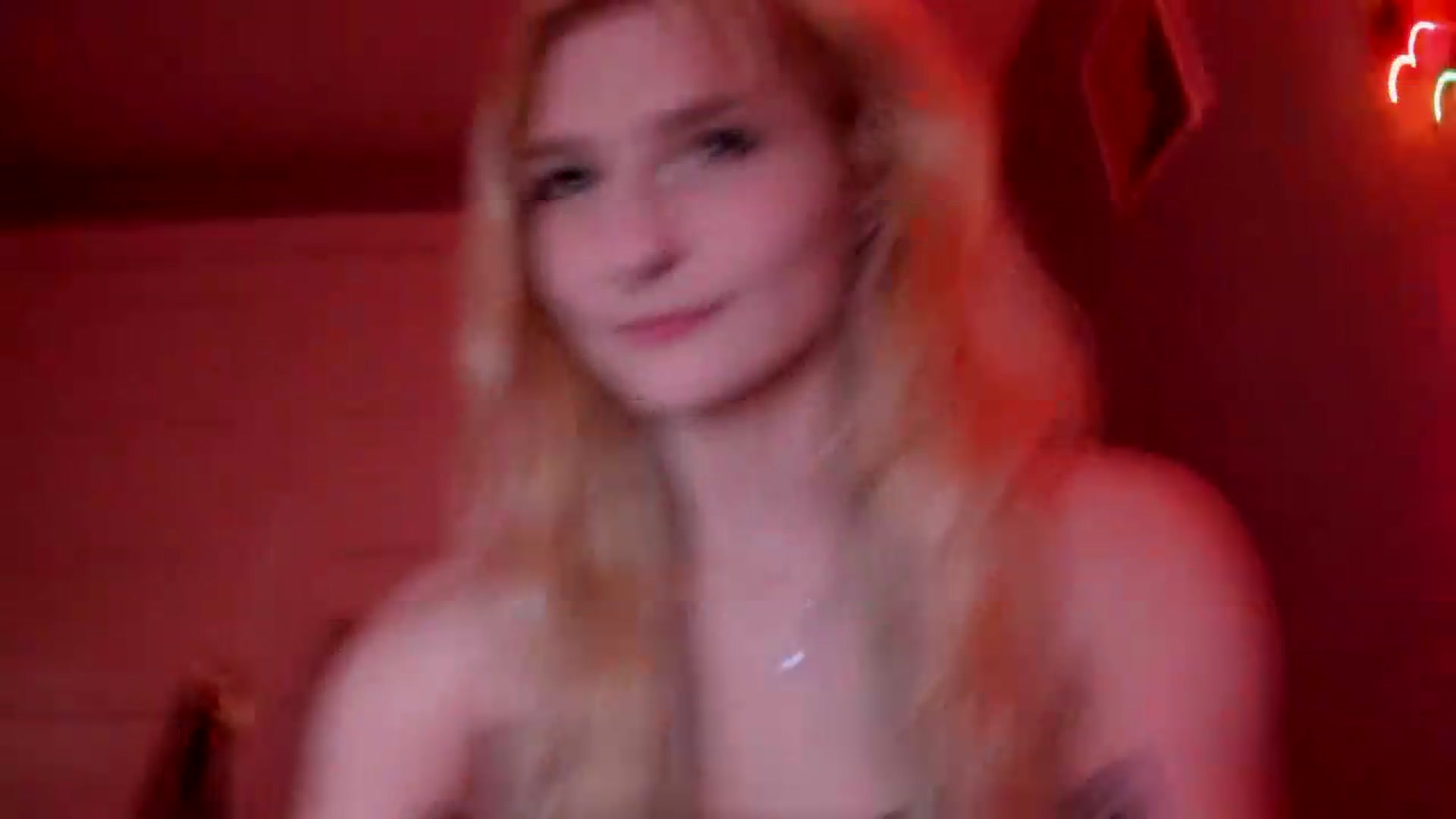 Gallery image thumbnail from DuckChan0's myfreecams stream on, 05/29/2026, 17:31 image 9 of 20