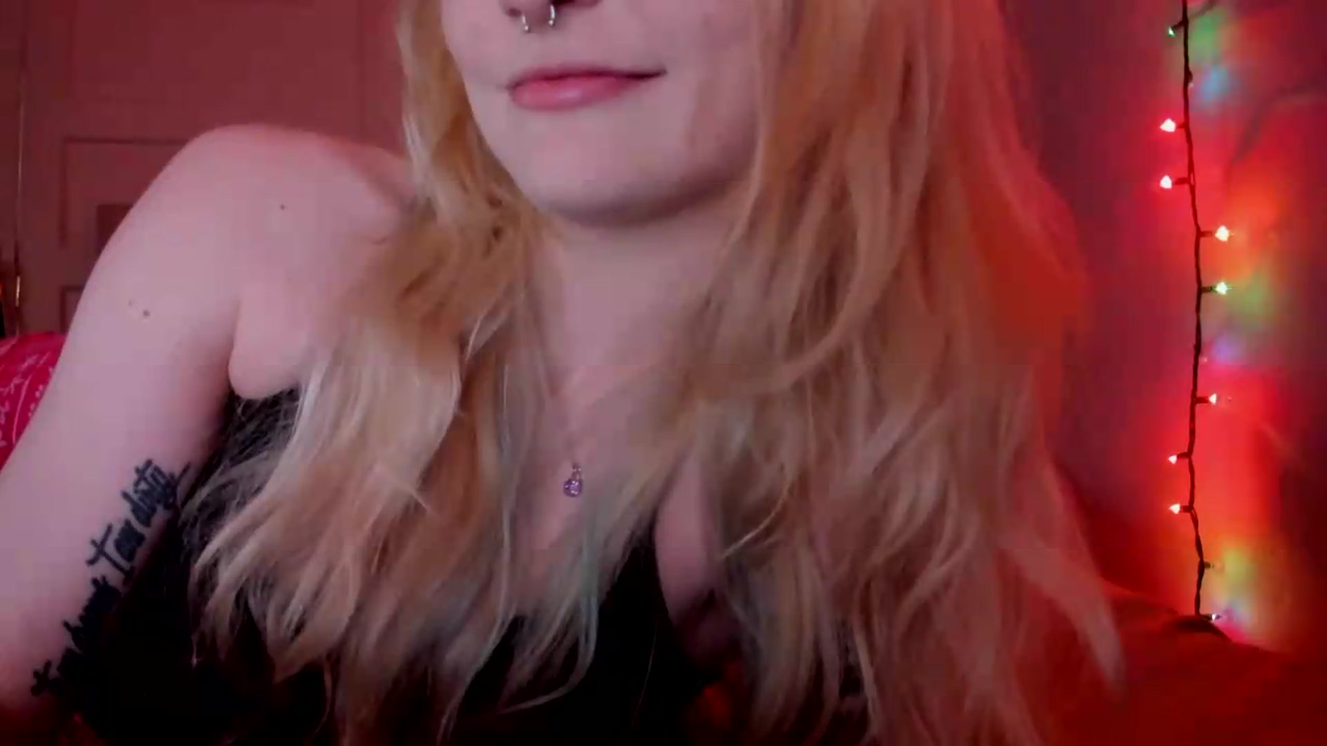 Gallery image thumbnail from DuckChan0's myfreecams stream on, 05/29/2026, 17:31 image 5 of 20