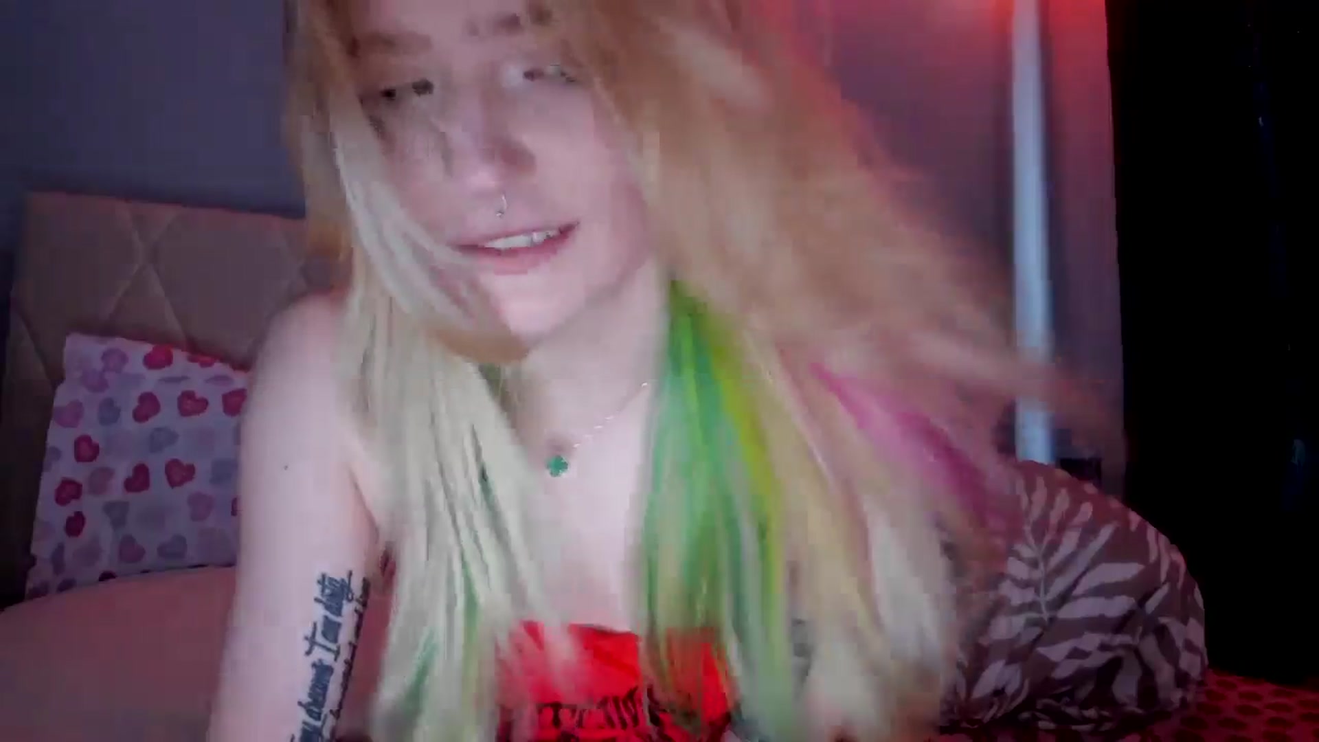 Gallery image thumbnail from DuckChan0's myfreecams stream on, 06/12/2026, 21:14 image 19 of 20