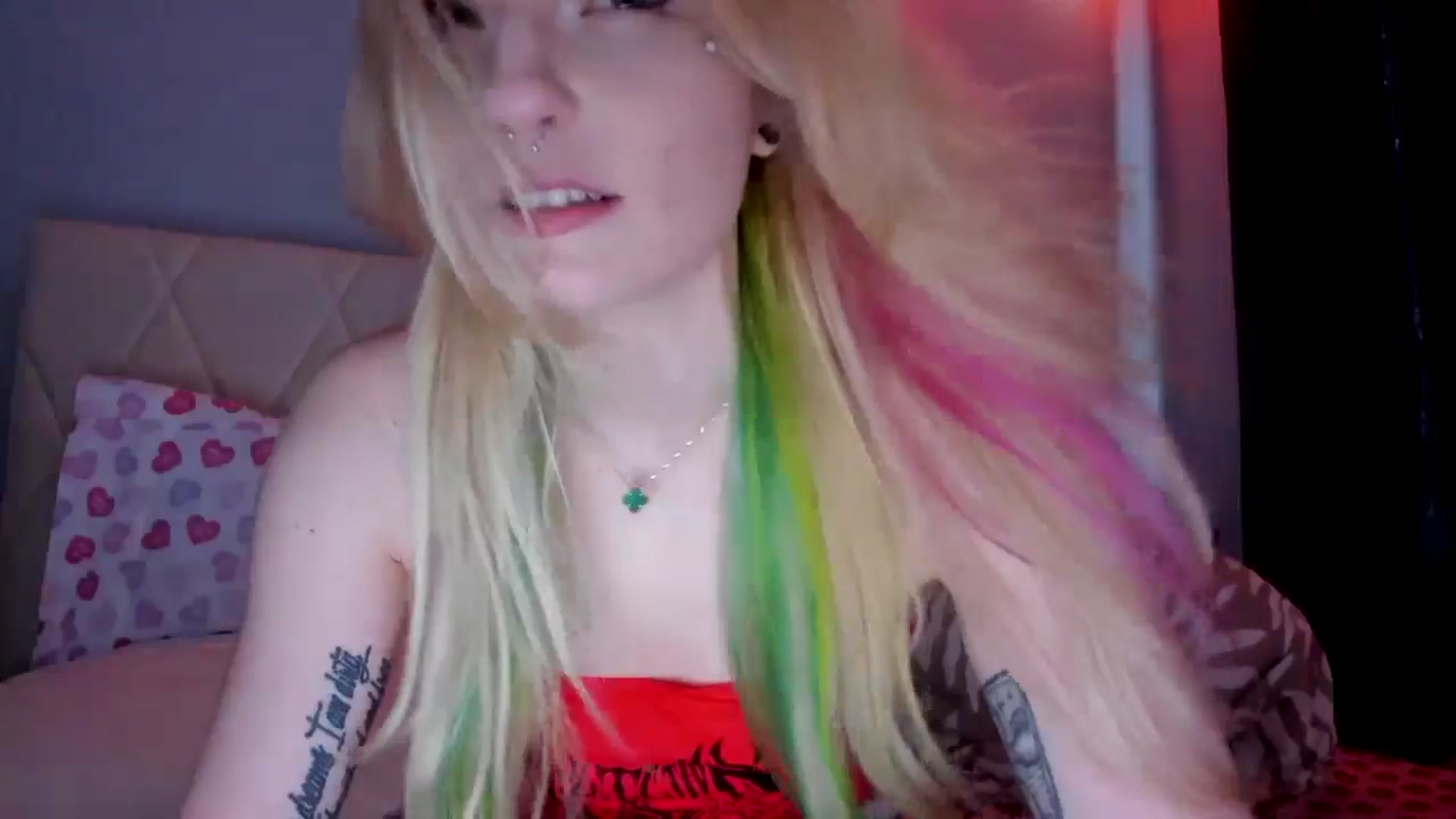 Gallery image thumbnail from DuckChan0's myfreecams stream on, 06/12/2026, 21:14 image 18 of 20