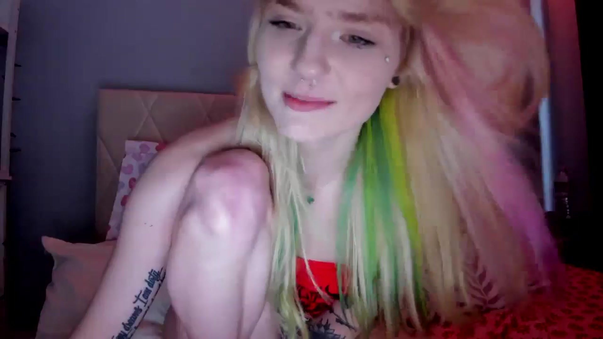 Gallery image thumbnail from DuckChan0's myfreecams stream on, 06/12/2026, 21:14 image 4 of 20