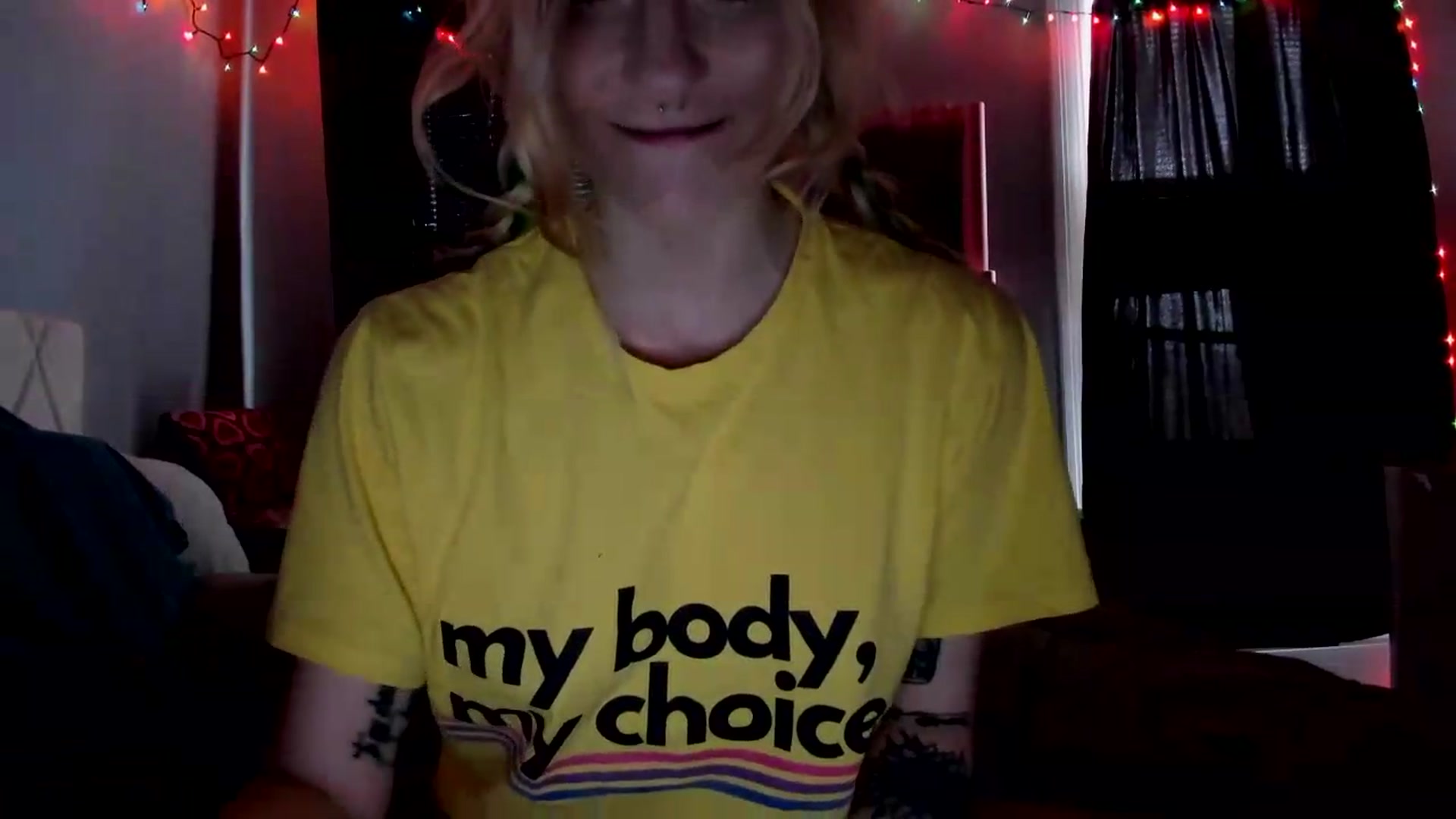 Gallery image thumbnail from DuckChan0's myfreecams stream on, 06/20/2026, 15:28 image 7 of 20