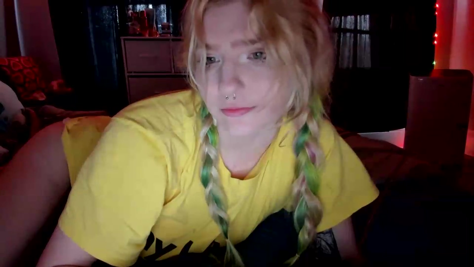 Gallery image thumbnail from DuckChan0's myfreecams stream on, 06/20/2026, 15:28 image 10 of 20