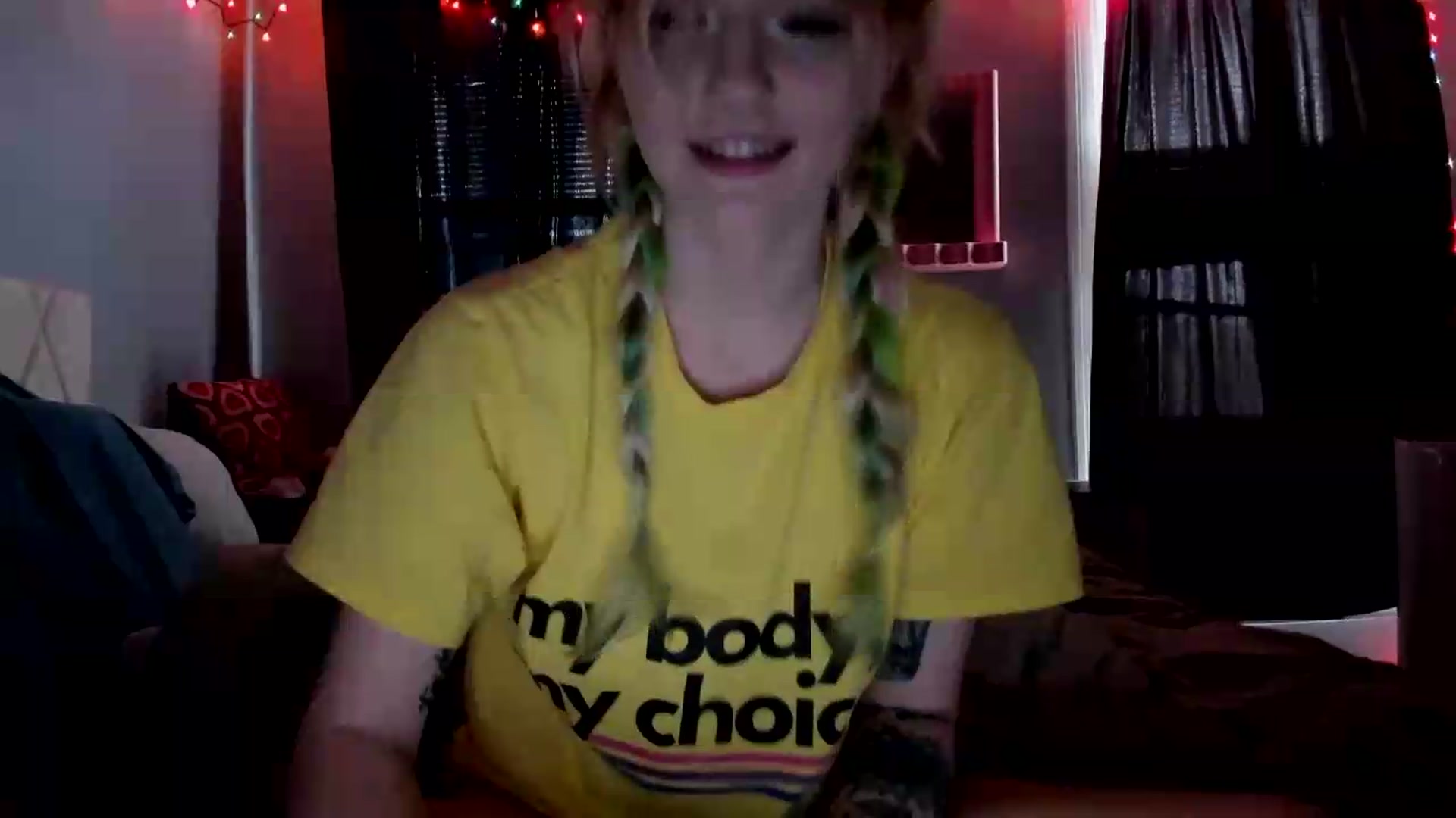 Gallery image thumbnail from DuckChan0's myfreecams stream on, 06/20/2026, 15:28 image 8 of 20