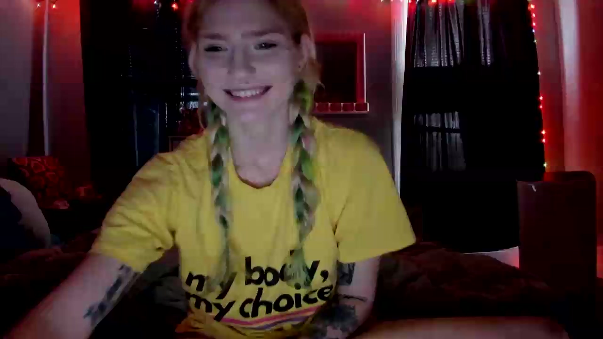 Gallery image thumbnail from DuckChan0's myfreecams stream on, 06/20/2026, 15:28 image 18 of 20
