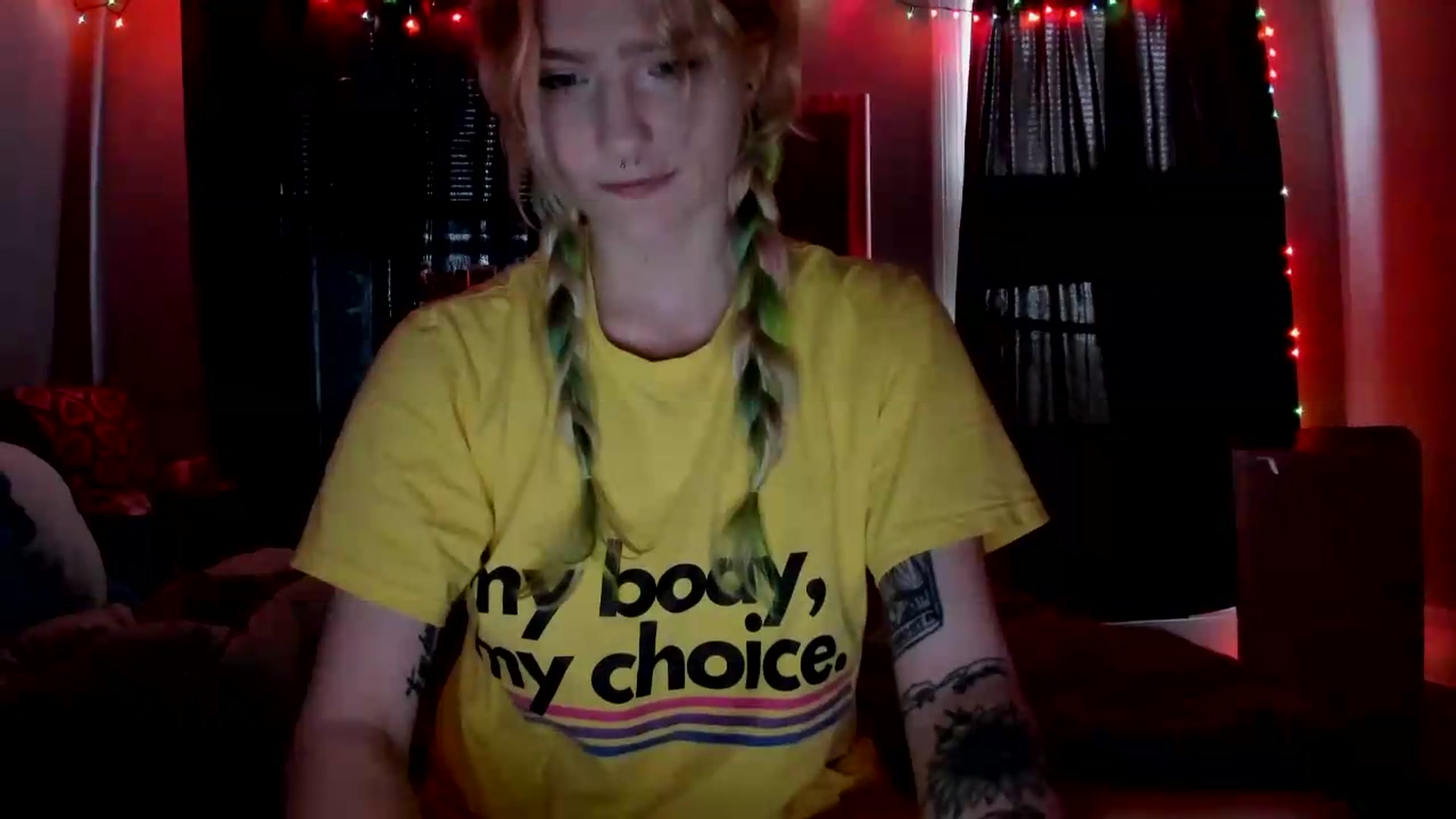 Gallery image thumbnail from DuckChan0's myfreecams stream on, 06/20/2026, 15:28 image 17 of 20