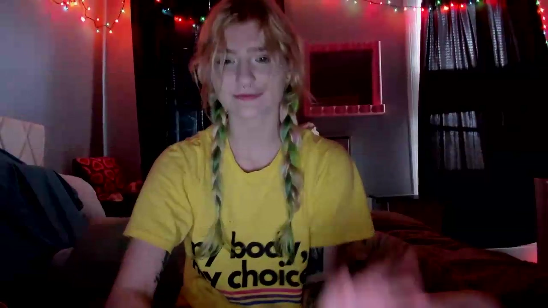 Gallery image thumbnail from DuckChan0's myfreecams stream on, 06/20/2026, 15:28 image 9 of 20