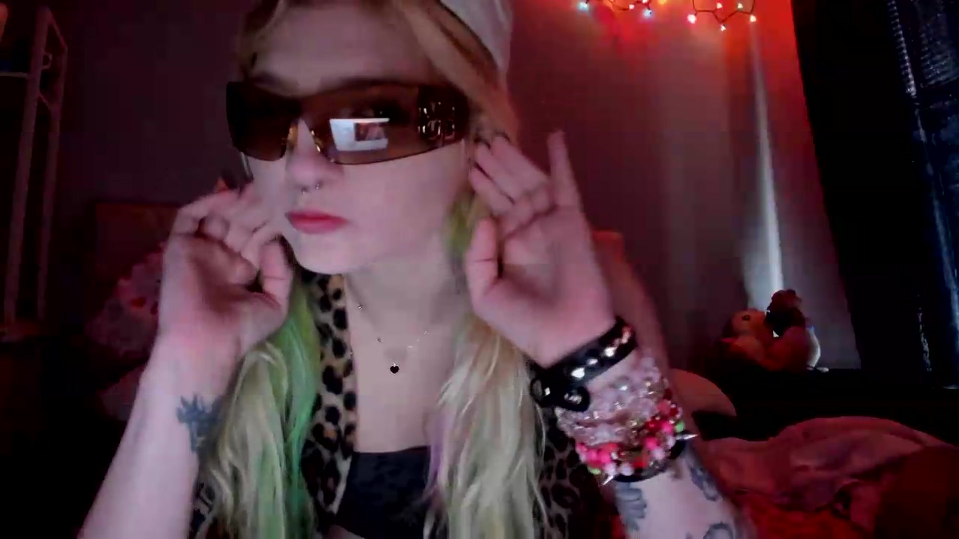Gallery image thumbnail from DuckChan0's myfreecams stream on, 06/27/2026, 14:39 image 3 of 20