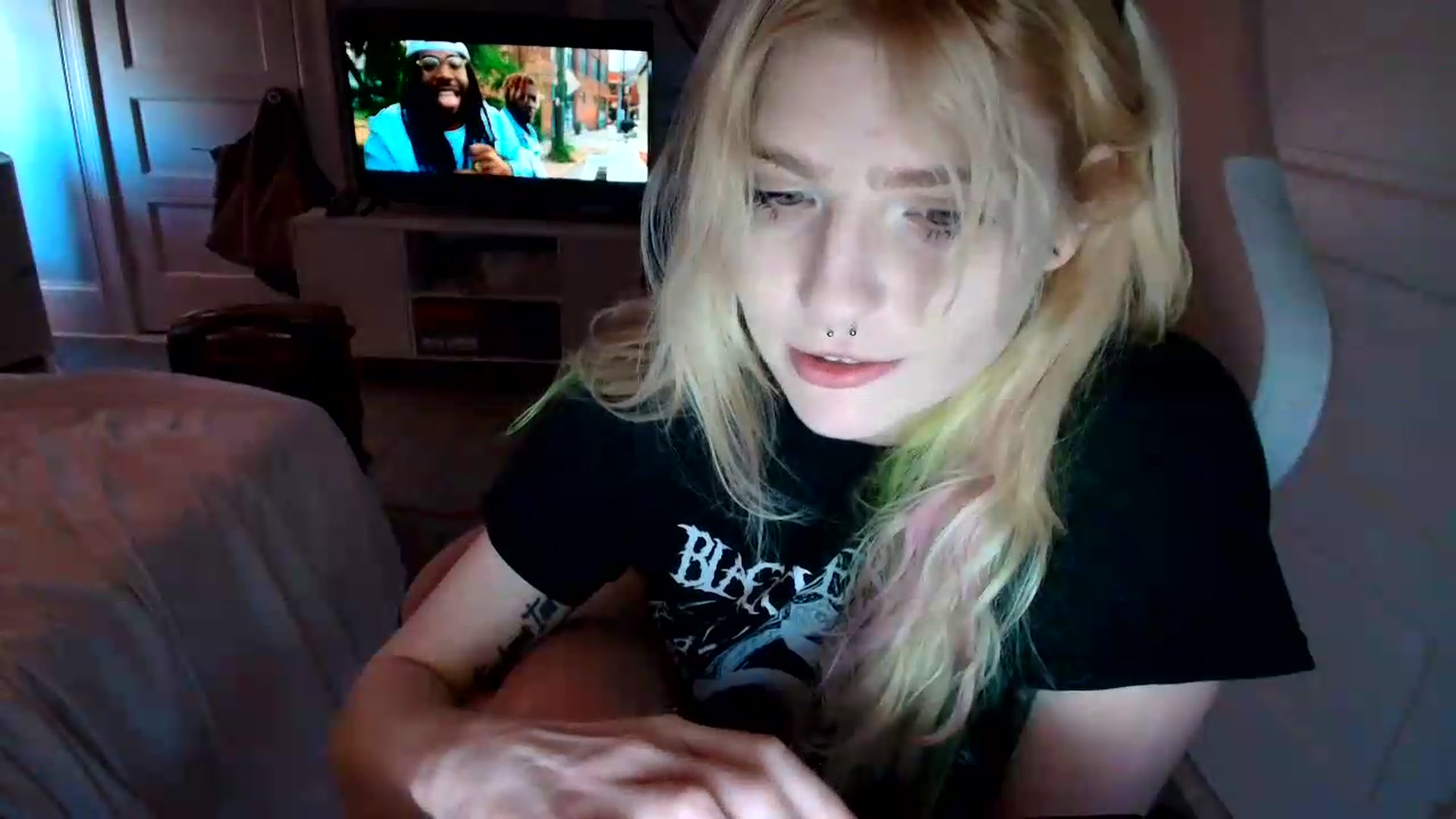 Gallery image thumbnail from DuckChan0's myfreecams stream on, 07/03/2026, 18:58 image 20 of 20
