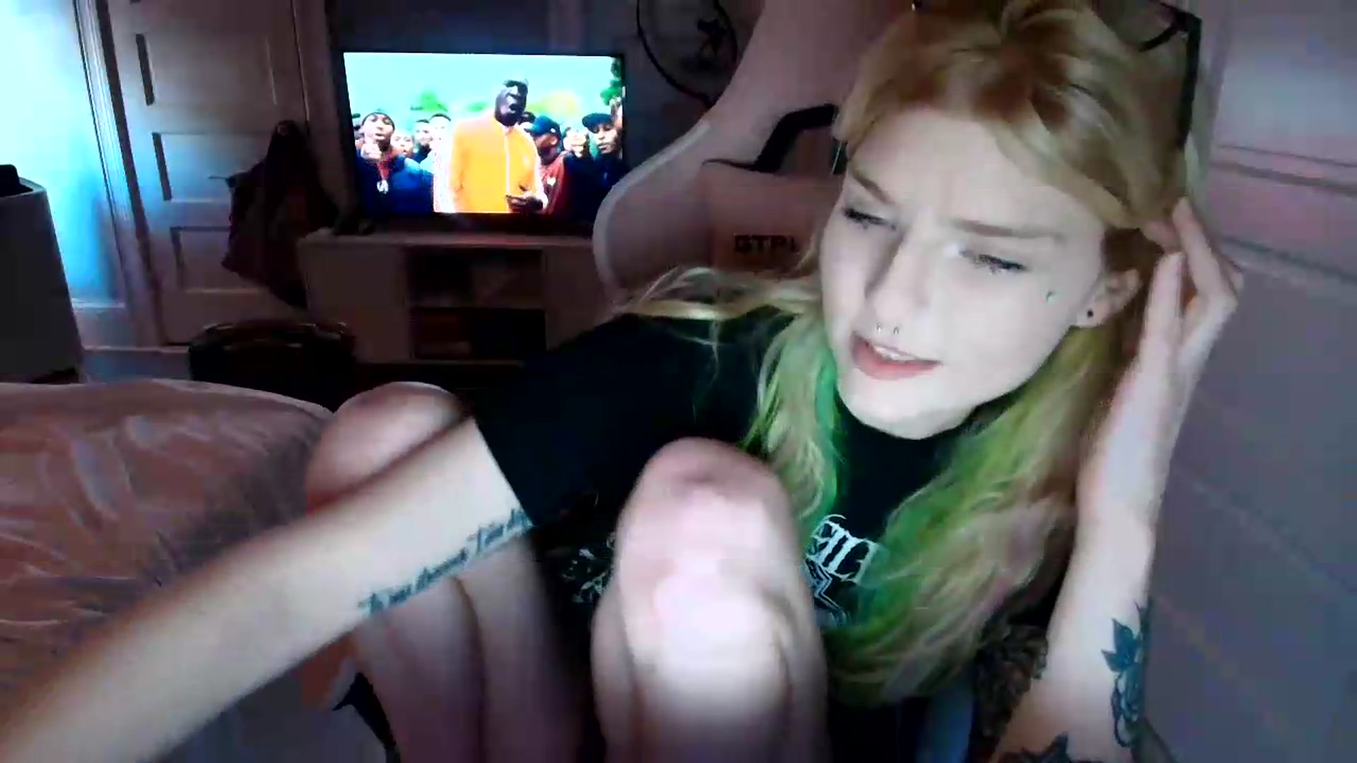 Gallery image thumbnail from DuckChan0's myfreecams stream on, 07/03/2026, 18:58 image 16 of 20
