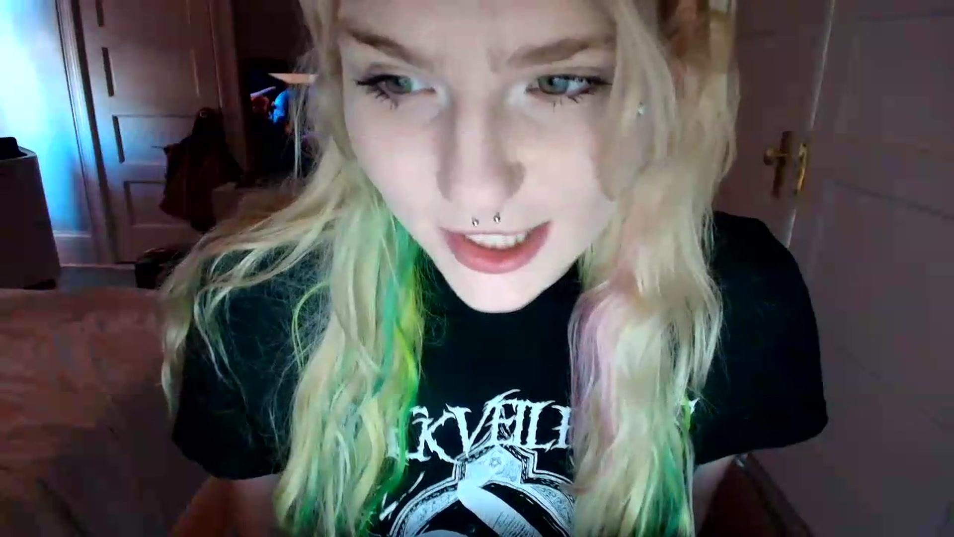 Gallery image thumbnail from DuckChan0's myfreecams stream on, 07/03/2026, 18:58 image 15 of 20