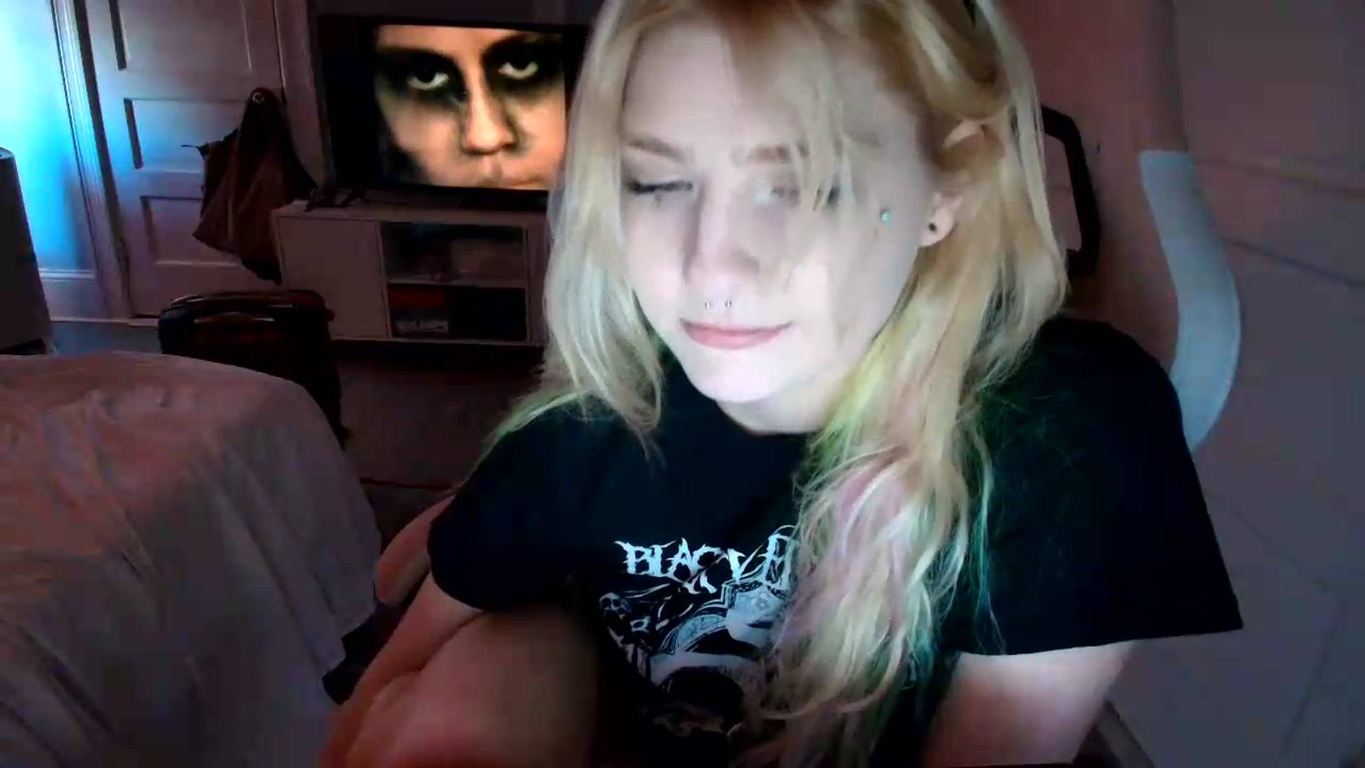 Gallery image thumbnail from DuckChan0's myfreecams stream on, 07/03/2026, 18:58 image 19 of 20