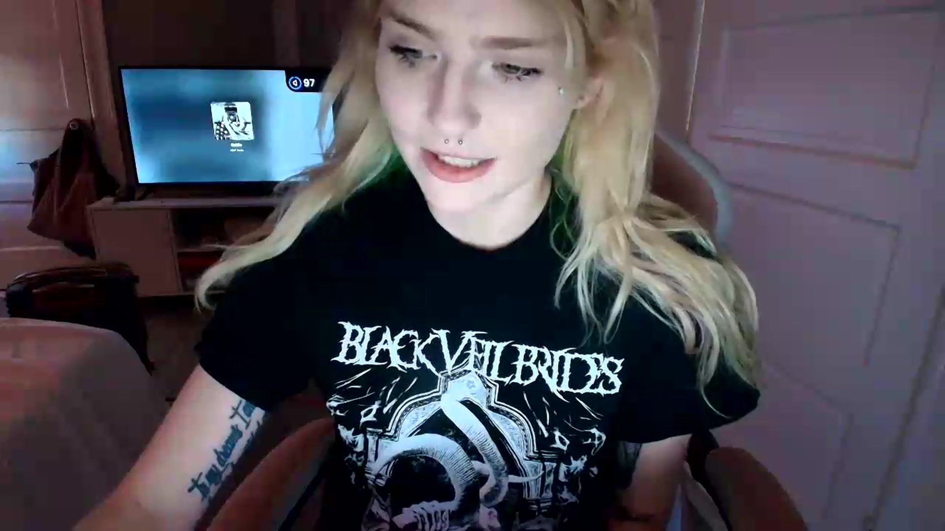 Gallery image thumbnail from DuckChan0's myfreecams stream on, 07/03/2026, 19:37 image 14 of 20