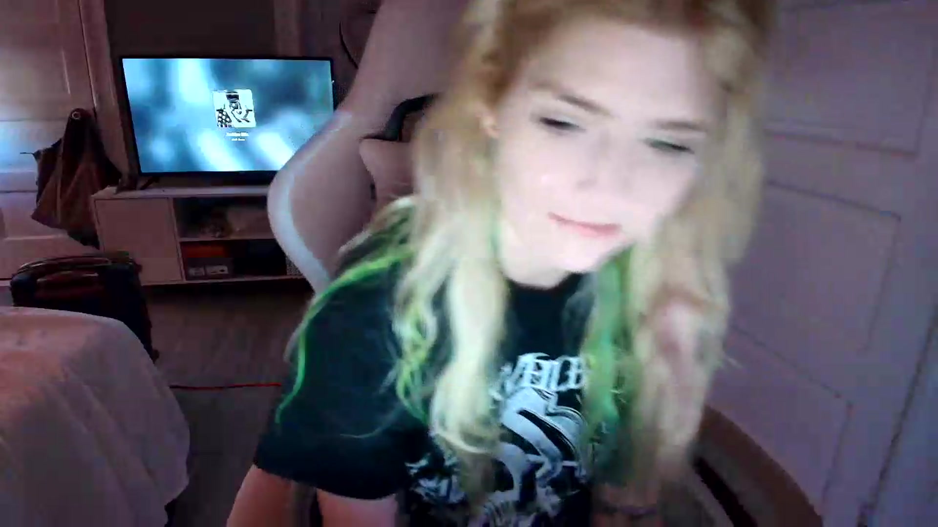 Gallery image thumbnail from DuckChan0's myfreecams stream on, 07/03/2026, 19:37 image 10 of 20