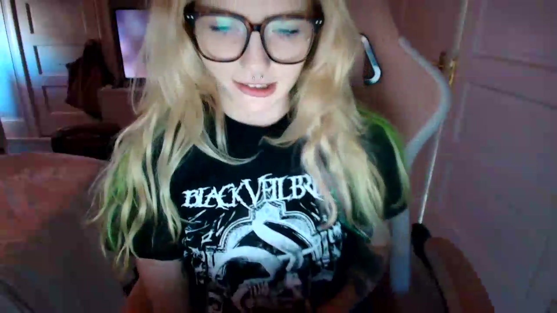 Gallery image thumbnail from DuckChan0's myfreecams stream on, 07/03/2026, 19:37 image 5 of 20