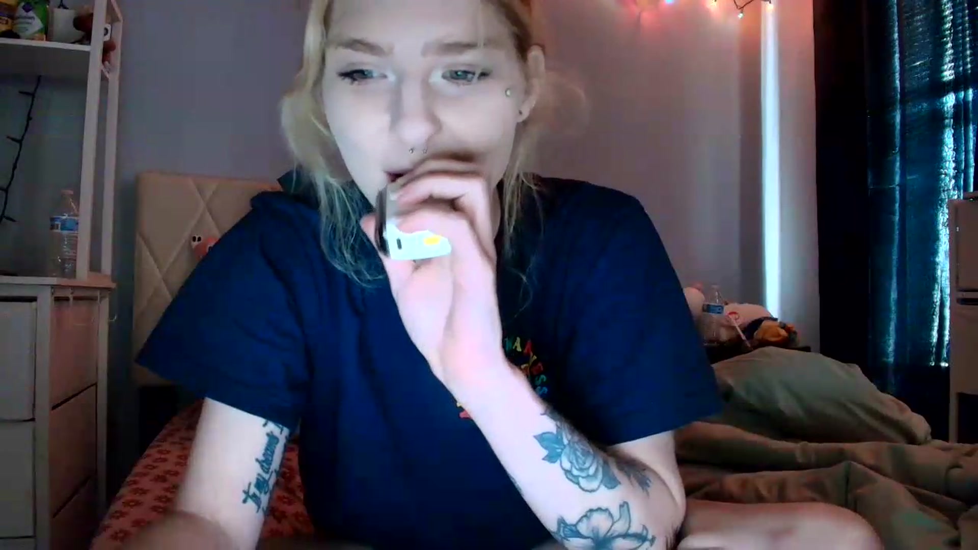 Gallery image thumbnail from DuckChan0's myfreecams stream on, 07/05/2026, 14:37 image 12 of 20