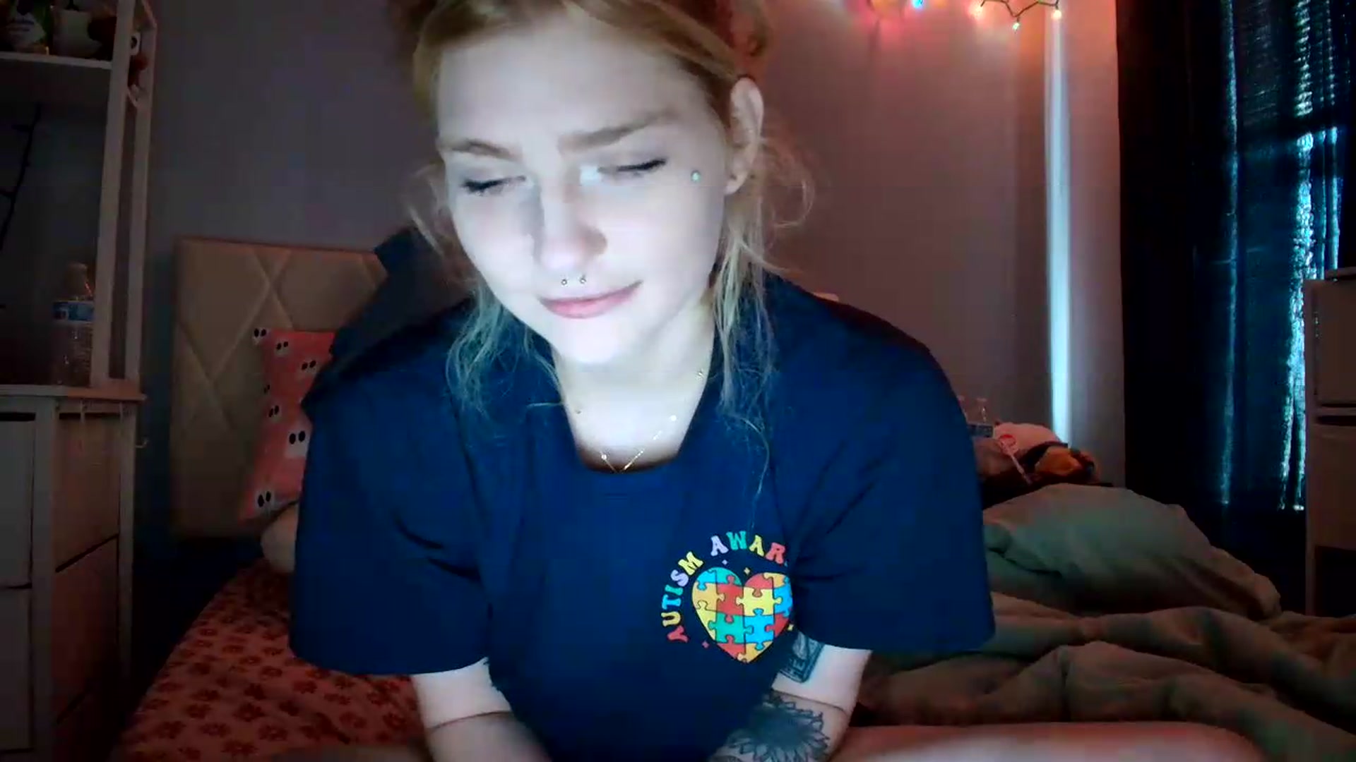 Gallery image thumbnail from DuckChan0's myfreecams stream on, 07/05/2026, 14:37 image 18 of 20