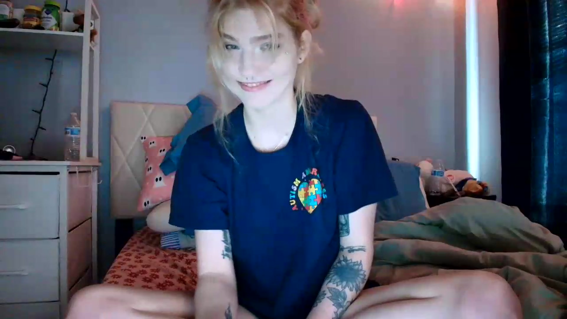 Gallery image thumbnail from DuckChan0's myfreecams stream on, 07/05/2026, 14:37 image 4 of 20