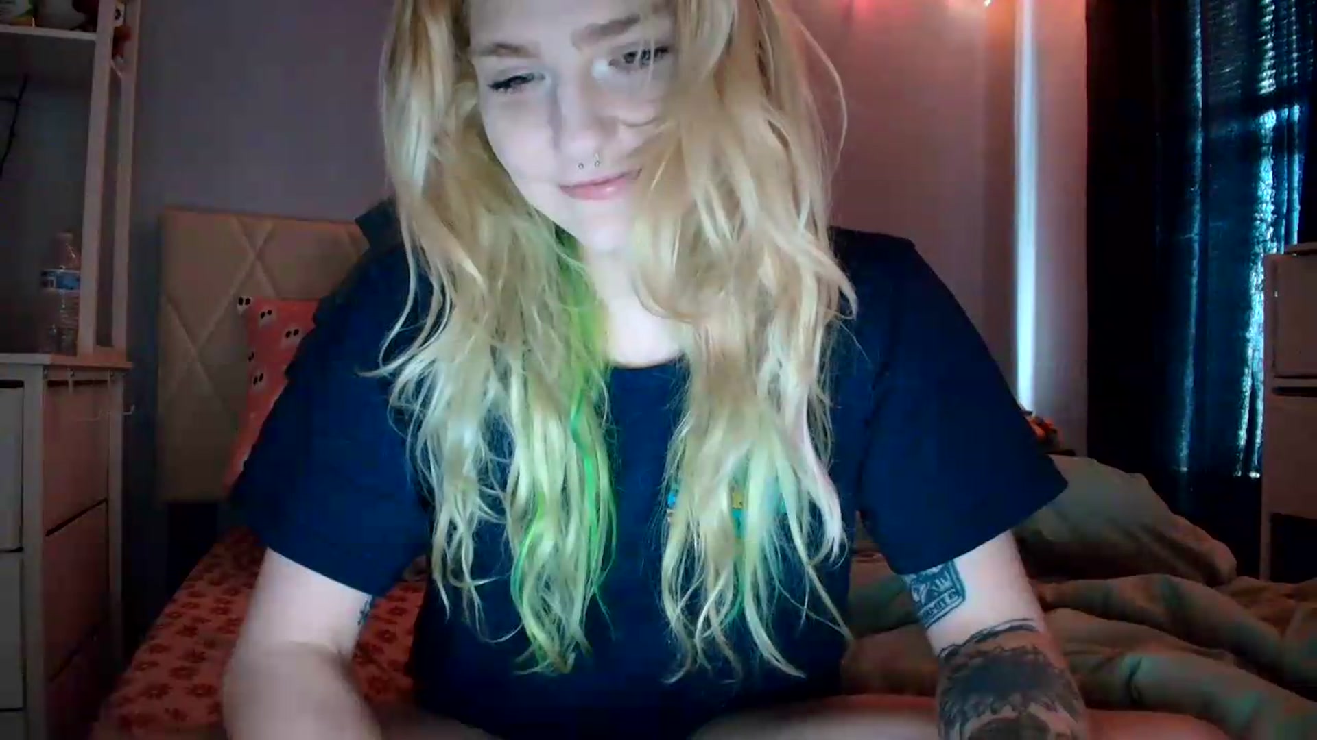 Gallery image thumbnail from DuckChan0's myfreecams stream on, 07/05/2026, 14:37 image 20 of 20