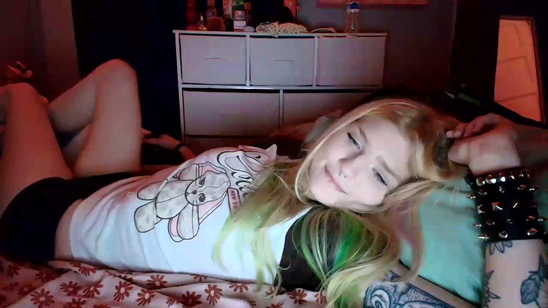 Gallery image thumbnail from DuckChan0's myfreecams stream on, 07/09/2026, 24:39 image 17 of 20