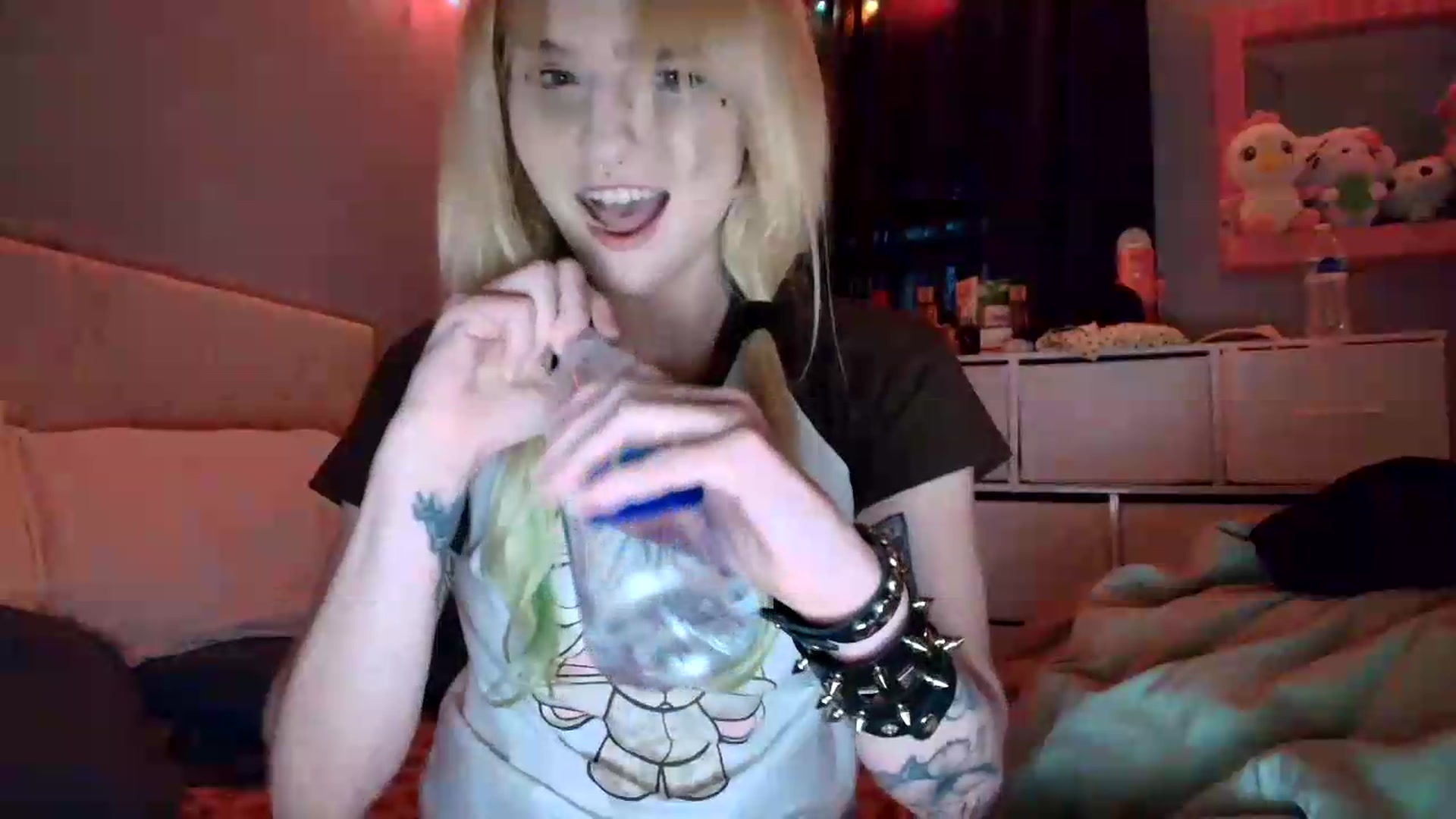 Gallery image thumbnail from DuckChan0's myfreecams stream on, 07/09/2026, 24:39 image 3 of 20