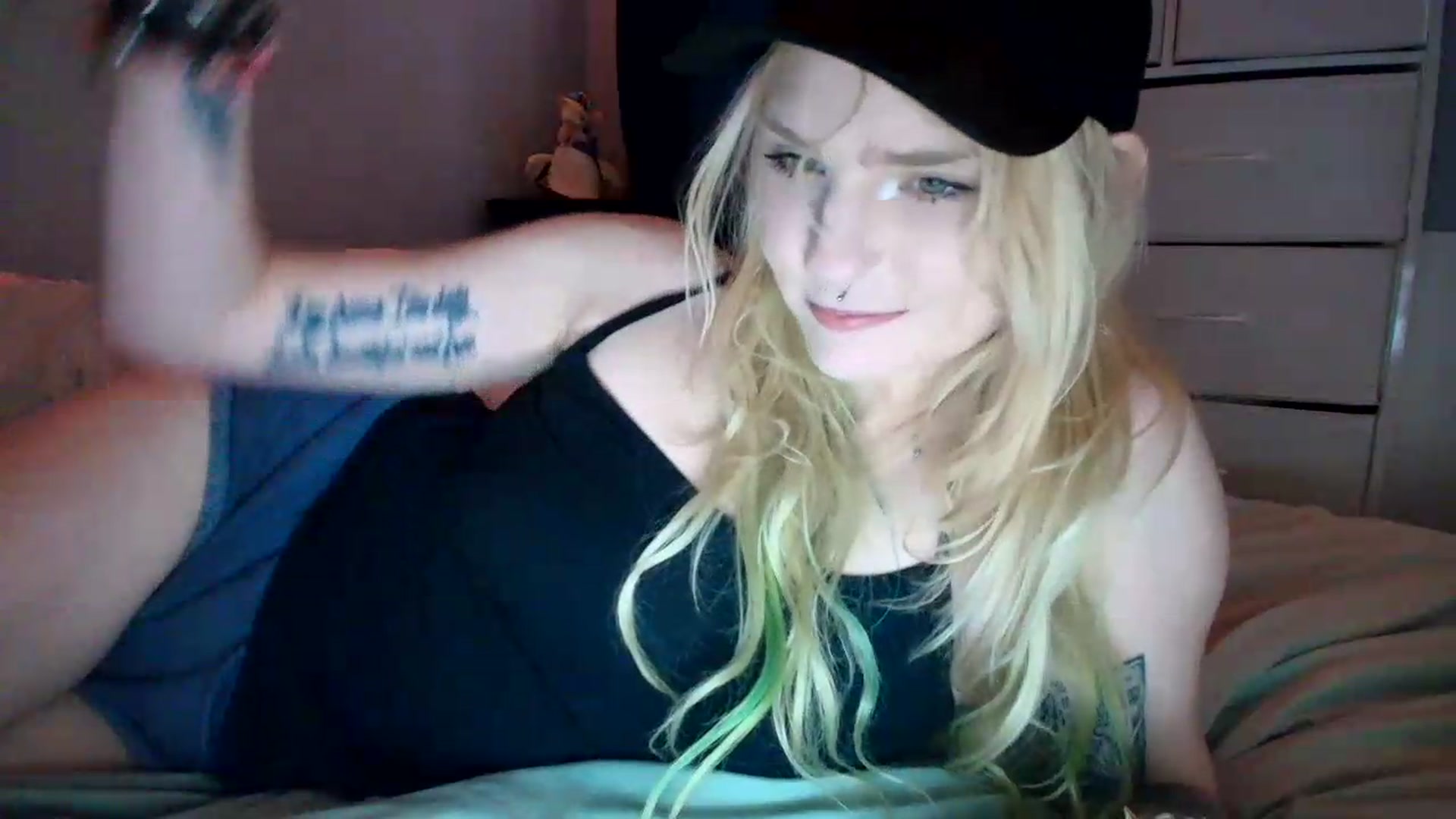 Gallery image thumbnail from DuckChan0's myfreecams stream on, 07/12/2026, 19:58 image 5 of 20