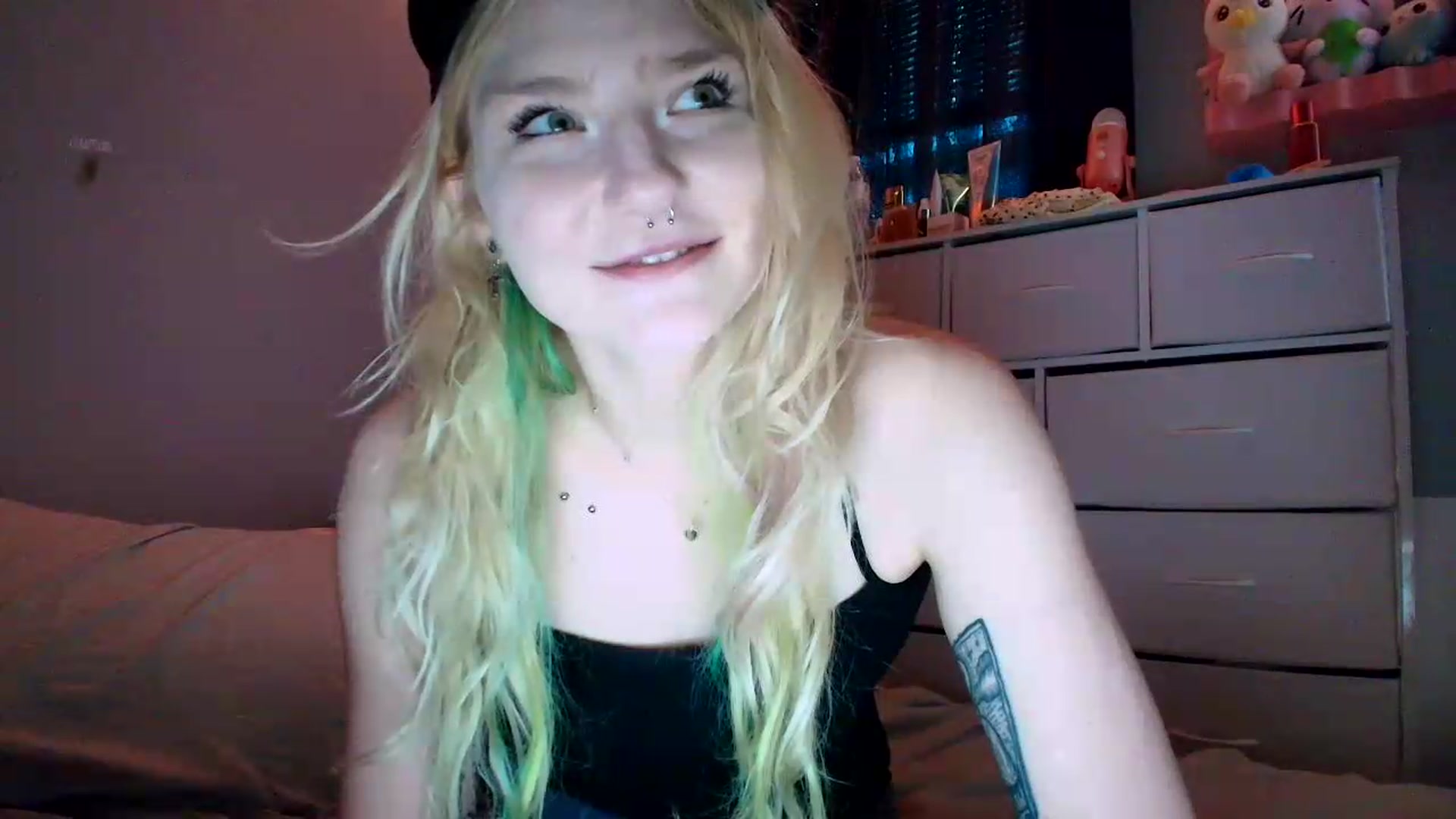 Gallery image thumbnail from DuckChan0's myfreecams stream on, 07/12/2026, 19:58 image 11 of 20