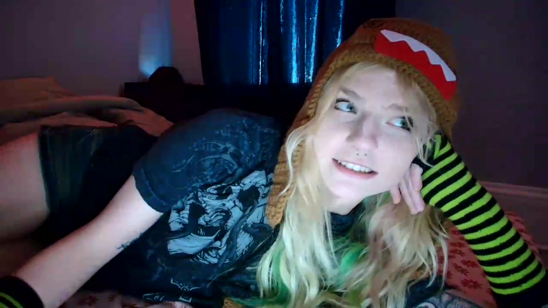 Gallery image thumbnail from DuckChan0's myfreecams stream on, 07/17/2026, 20:31 image 20 of 20