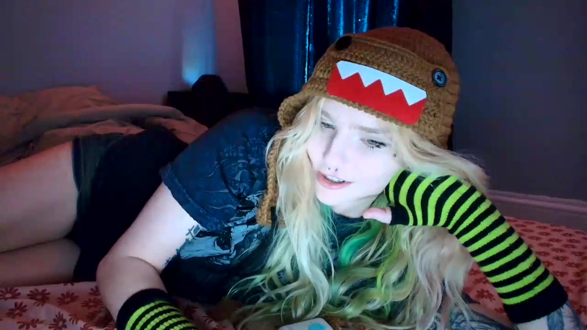 Gallery image thumbnail from DuckChan0's myfreecams stream on, 07/17/2026, 20:31 image 11 of 20