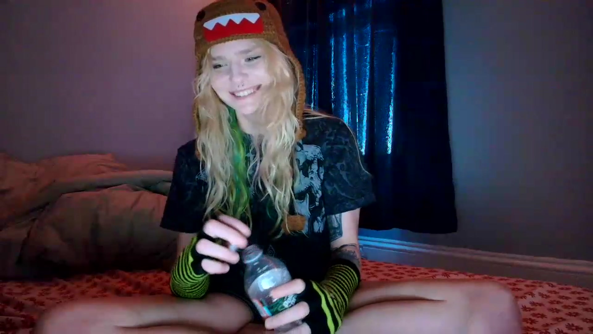 Gallery image thumbnail from DuckChan0's myfreecams stream on, 07/17/2026, 20:31 image 8 of 20