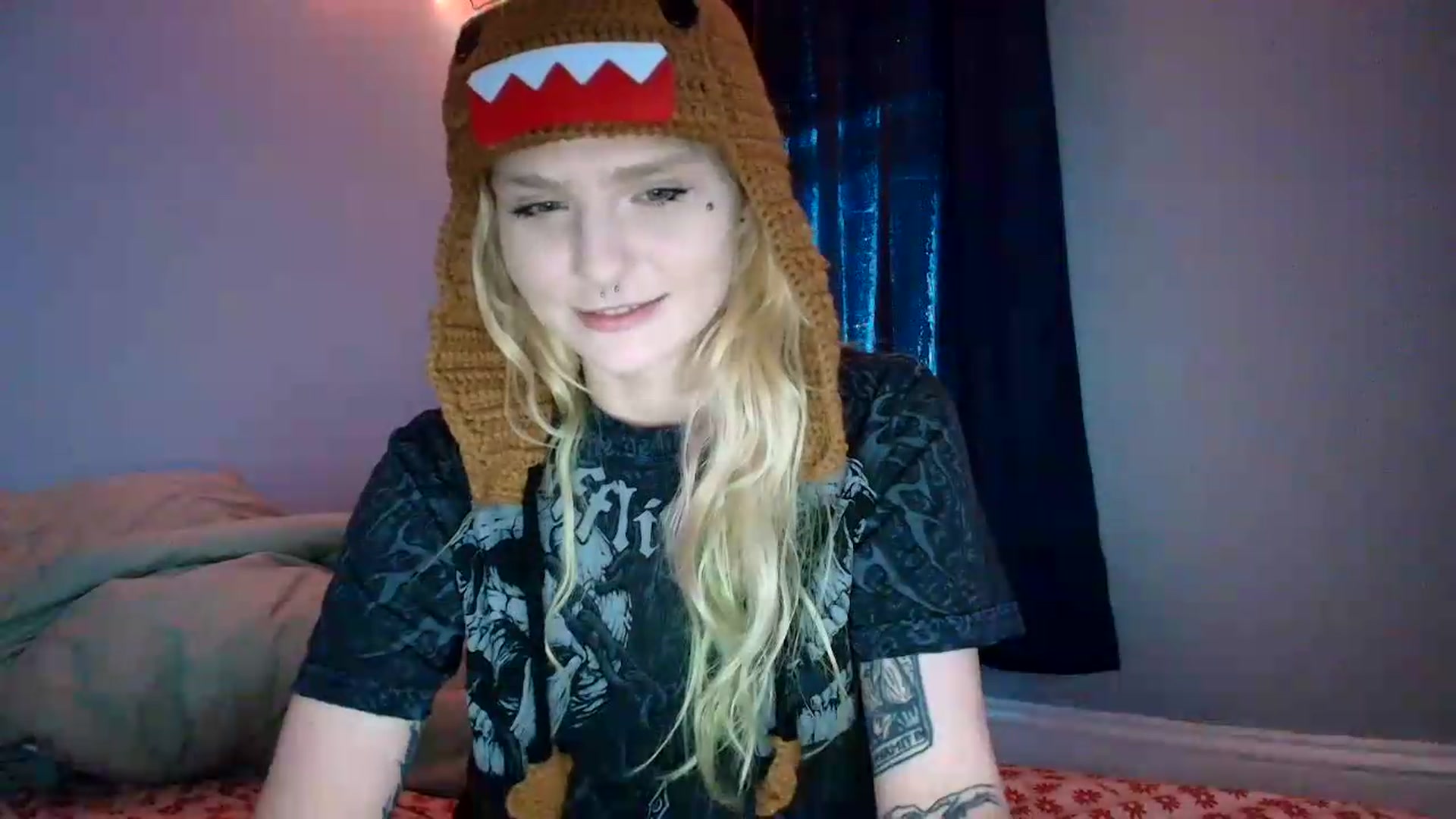 Gallery image thumbnail from DuckChan0's myfreecams stream on, 07/17/2026, 20:31 image 17 of 20
