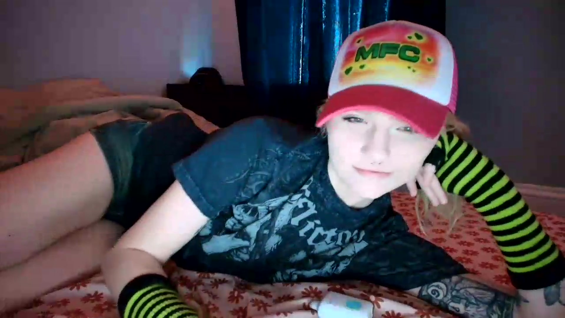 Gallery image thumbnail from DuckChan0's myfreecams stream on, 07/17/2026, 20:31 image 3 of 20