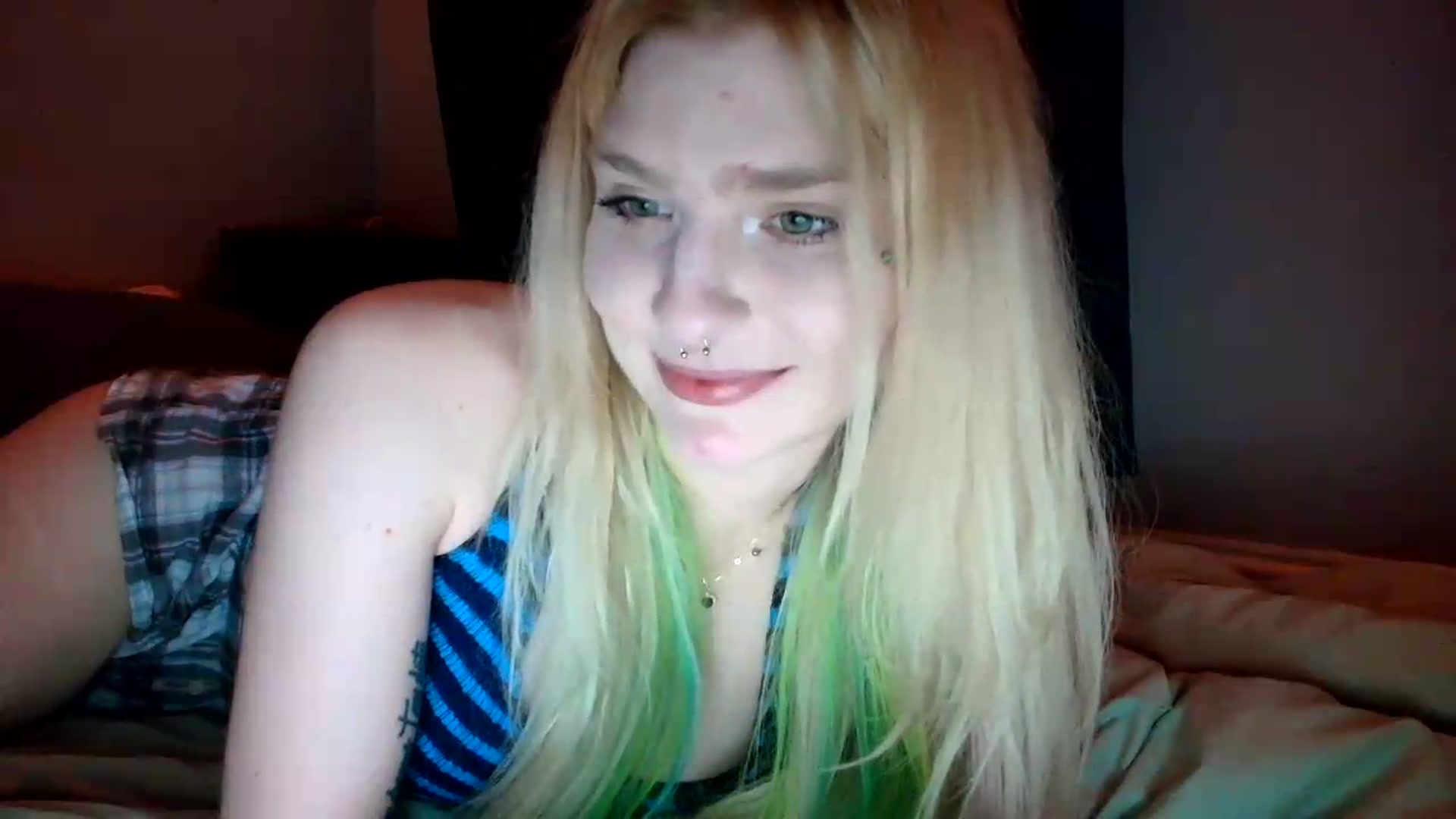 Gallery image thumbnail from DuckChan0's myfreecams stream on, 07/20/2026, 02:15 image 10 of 20