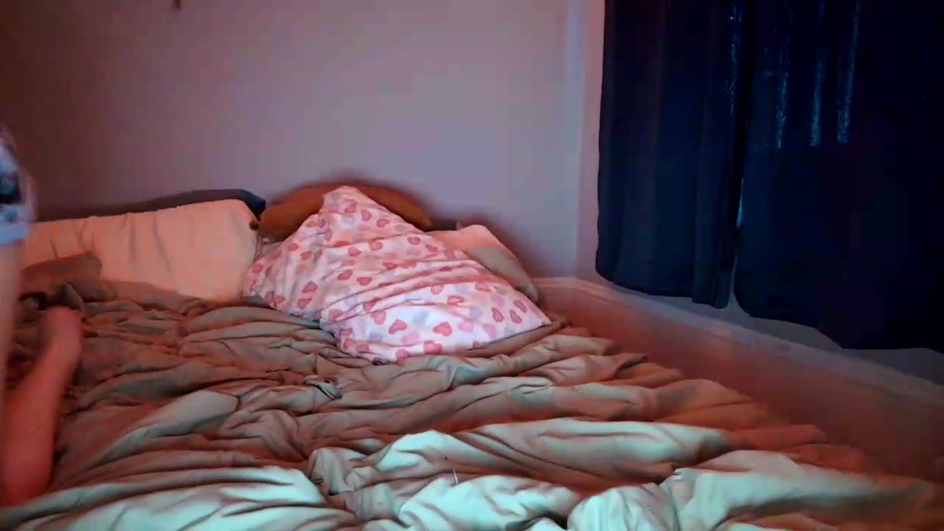 Gallery image thumbnail from DuckChan0's myfreecams stream on, 07/31/2026, 24:04 image 15 of 20