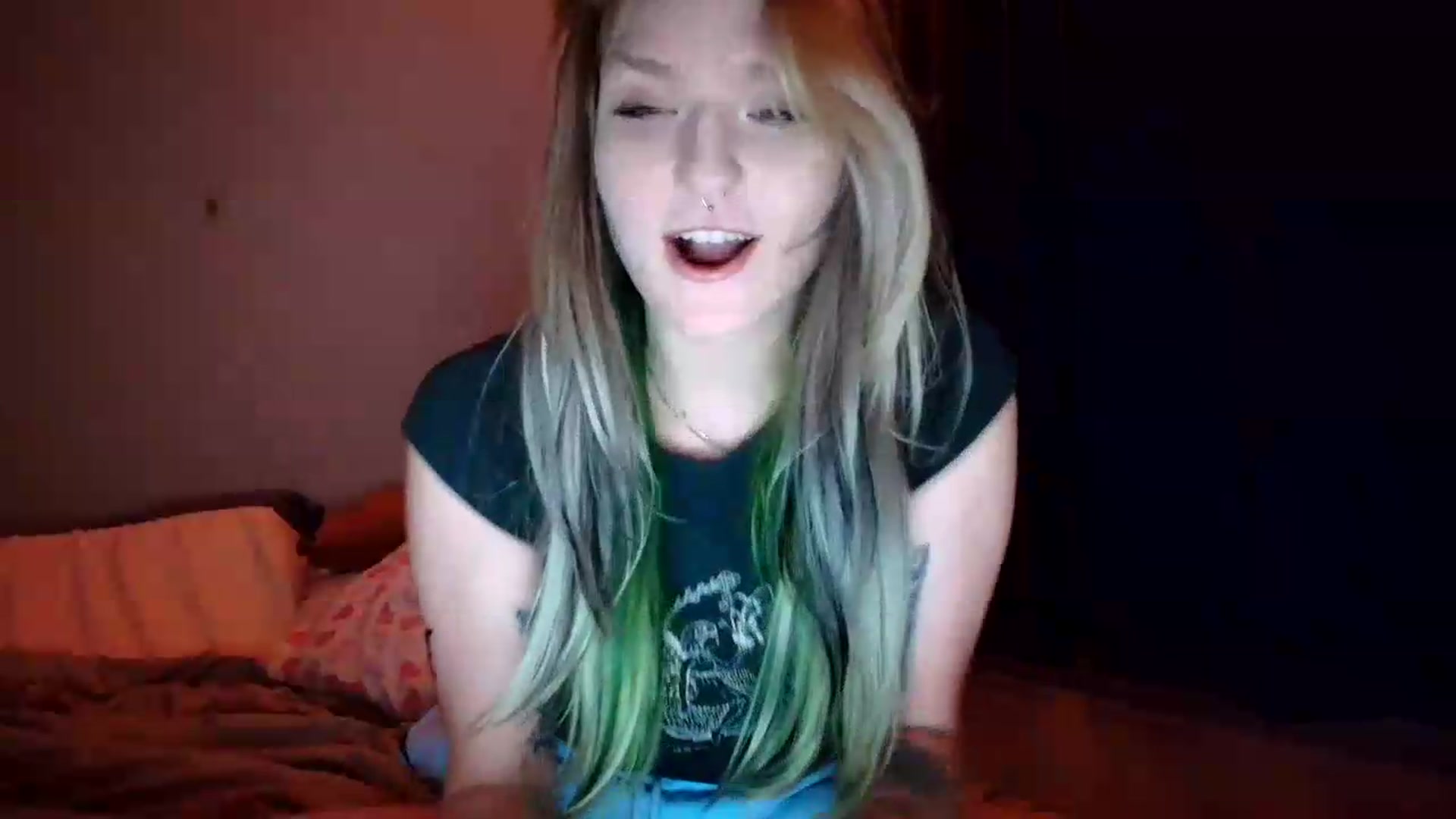 Gallery image thumbnail from DuckChan0's myfreecams stream on, 07/31/2026, 01:07 image 9 of 20